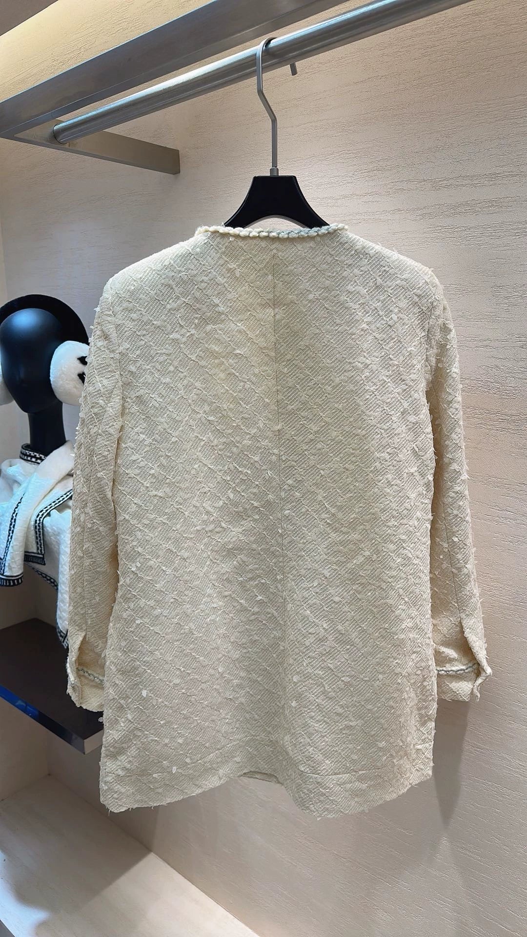 Double-breasted coat with pockets