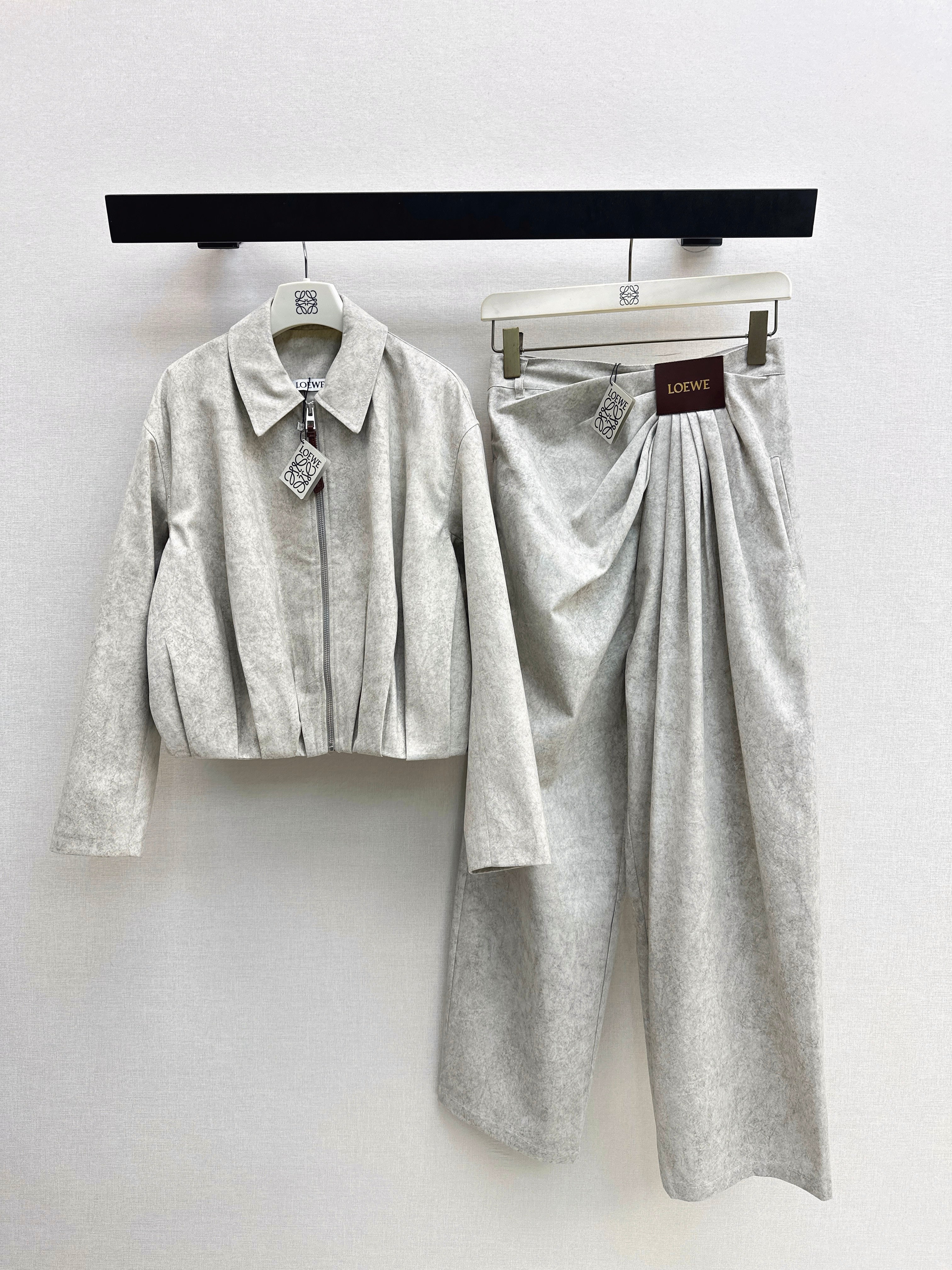 Pleated Jacket/Pleated Pants