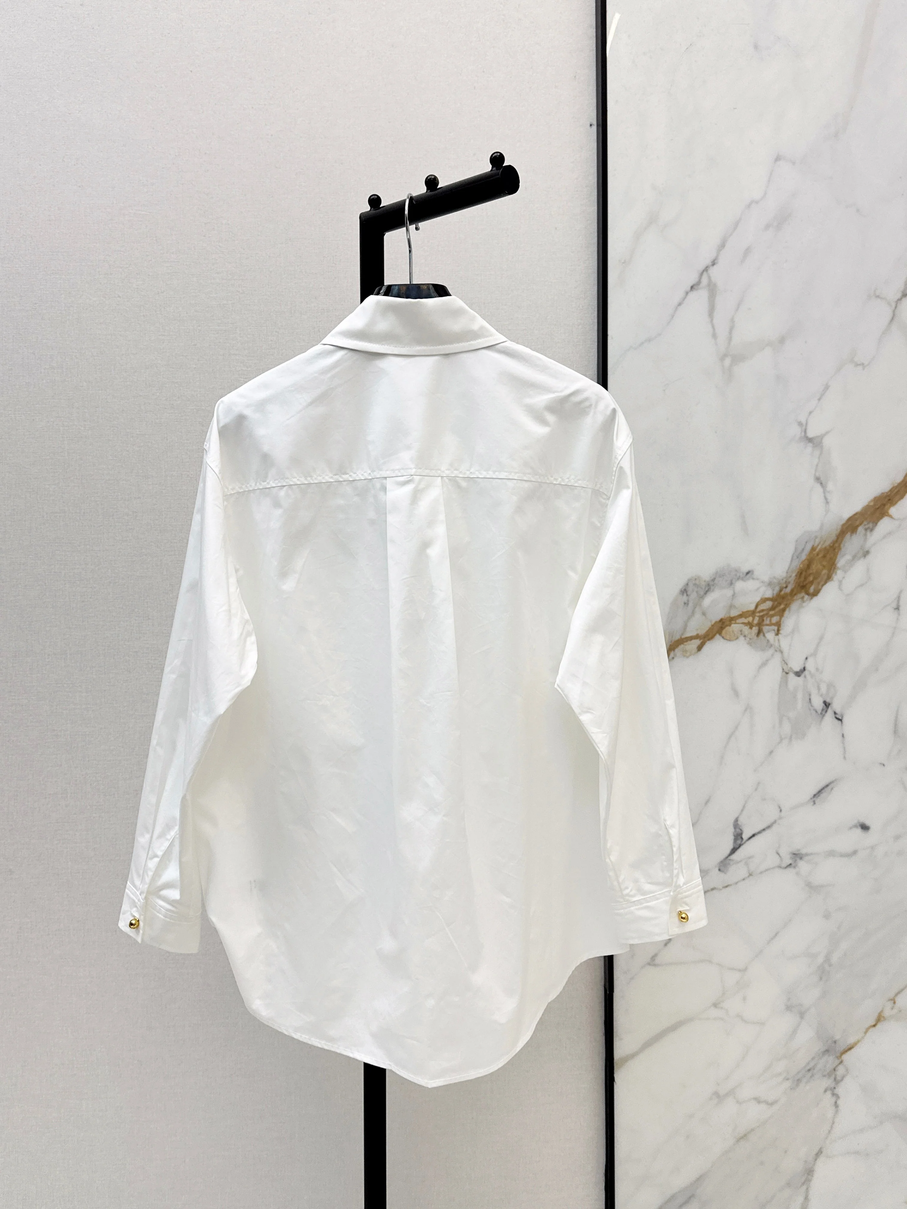 Double-pocket decorative shirt