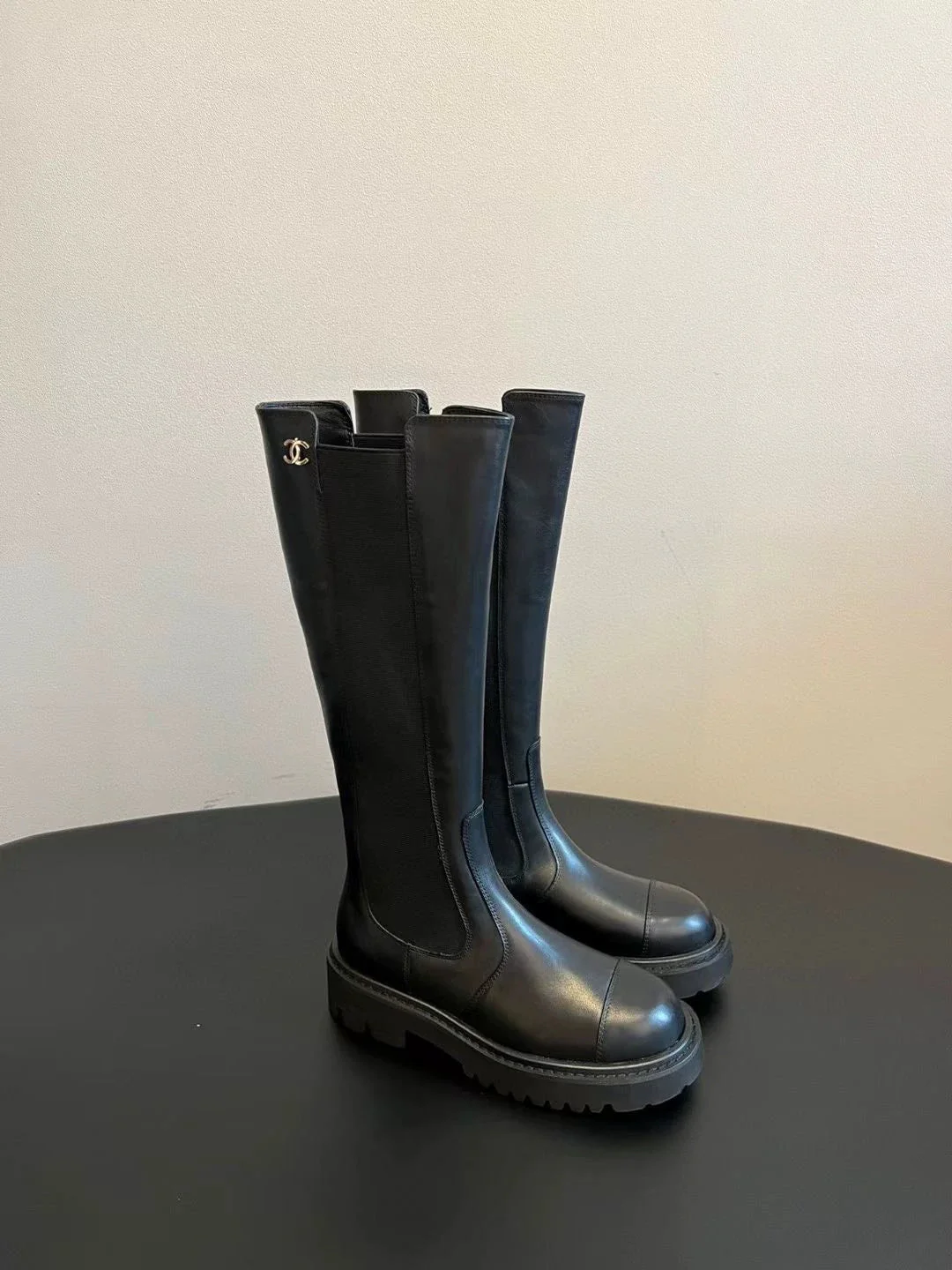 Slip-on riding boots