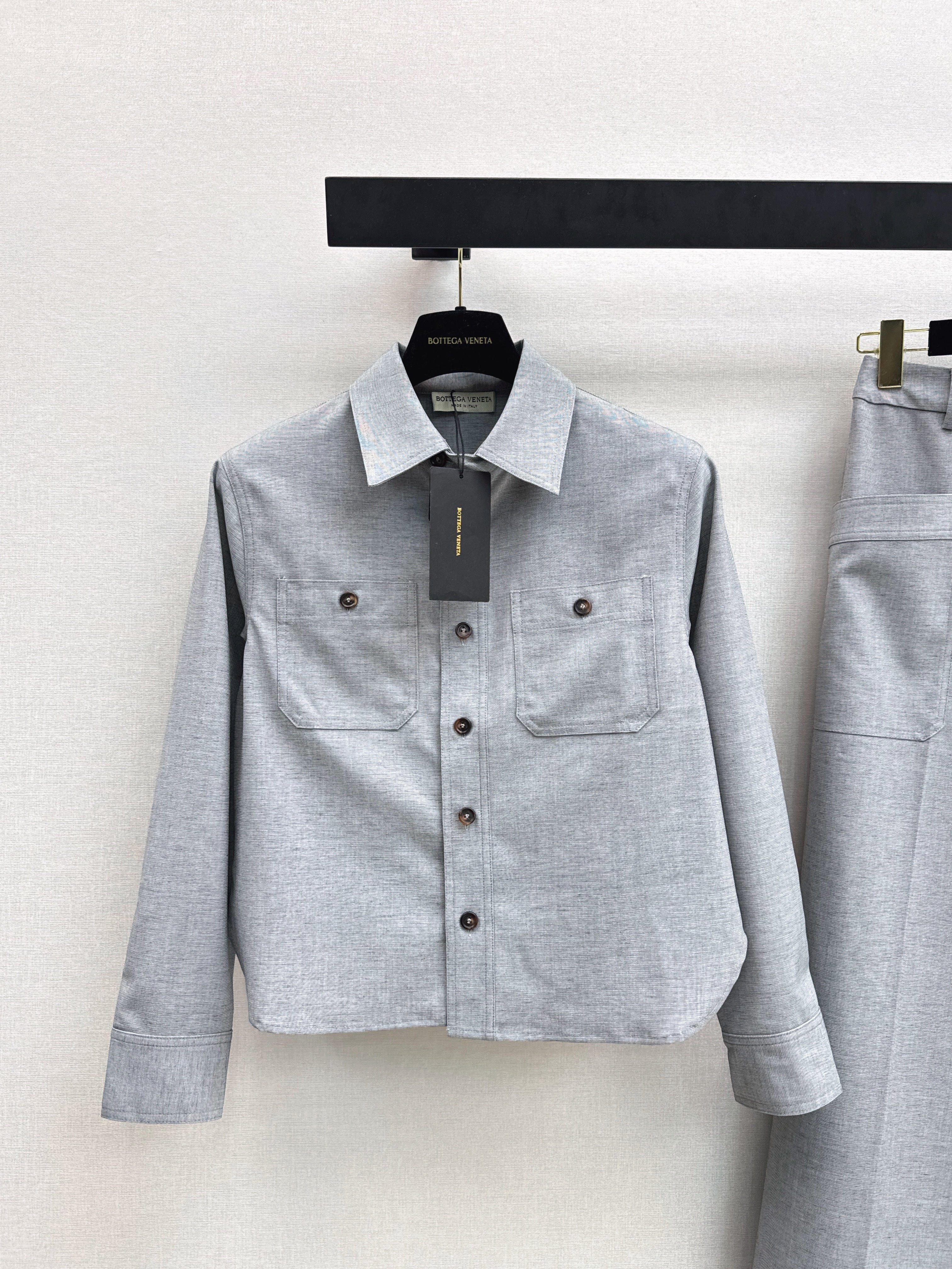 Short-sleeved shirt/trousers