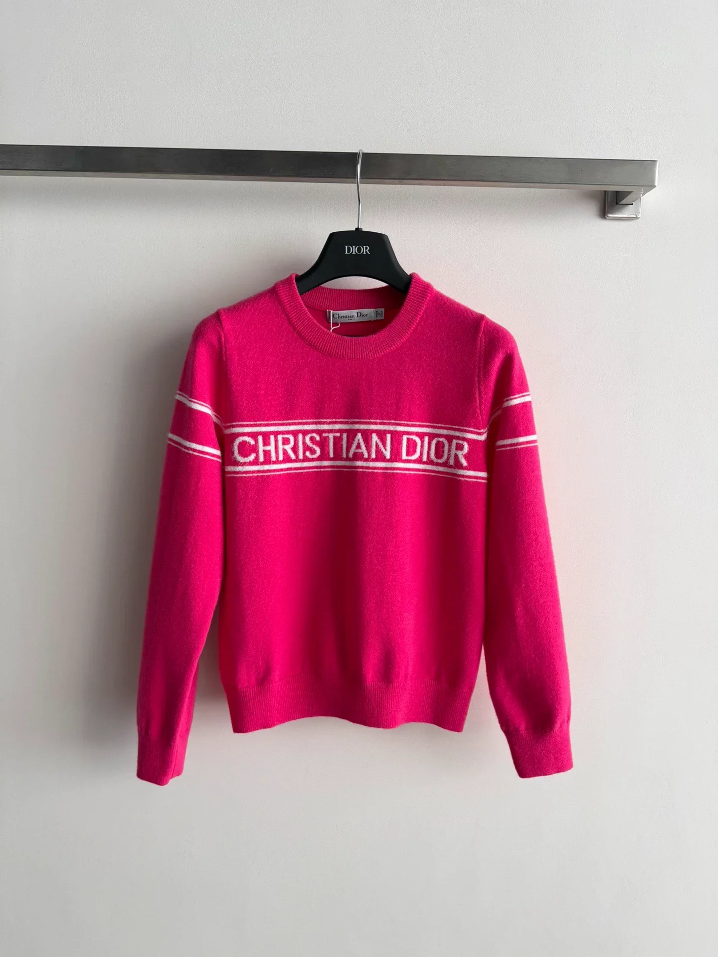 Long-sleeved sweater