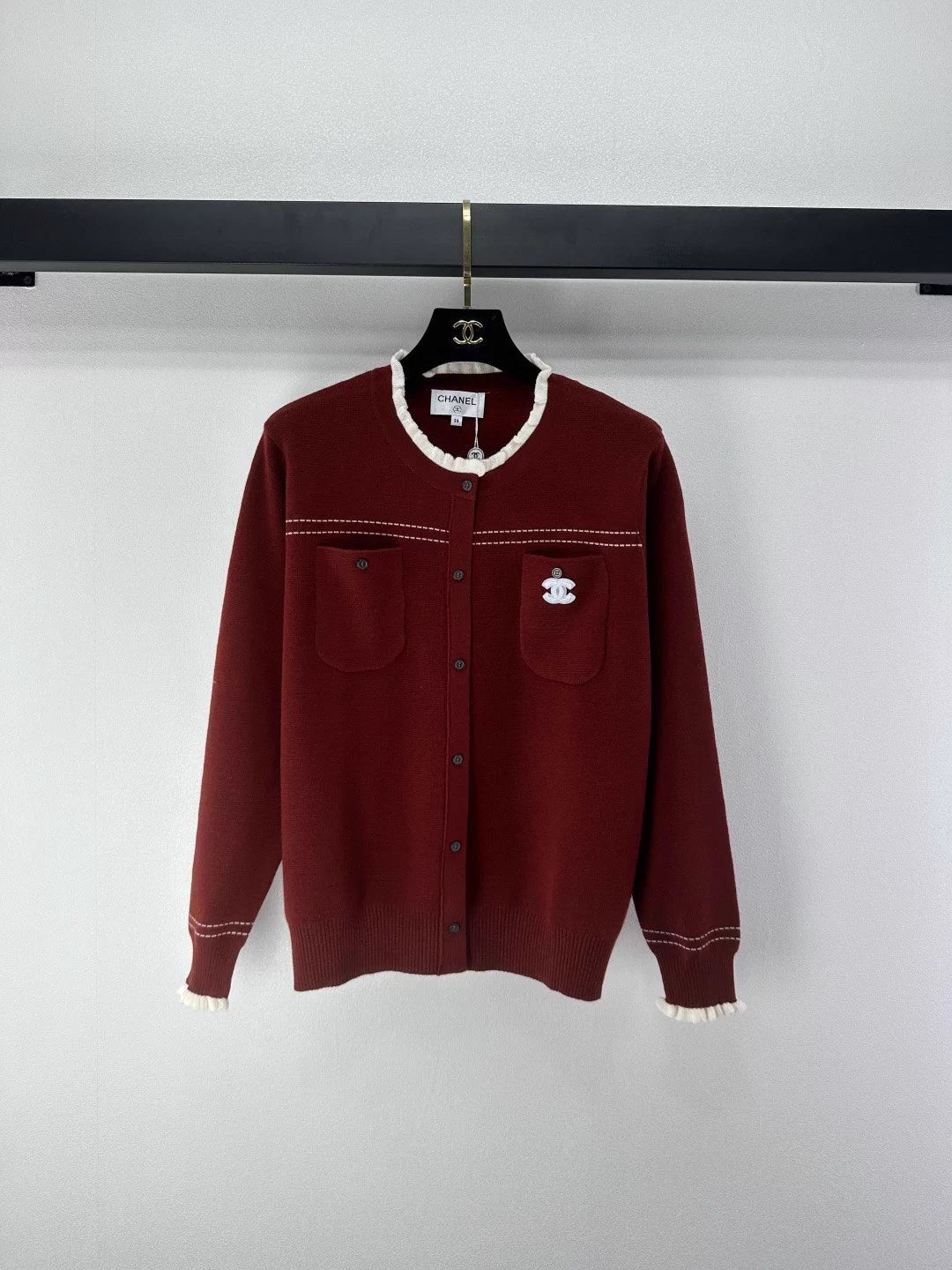 Lace-trimmed knit cardigan