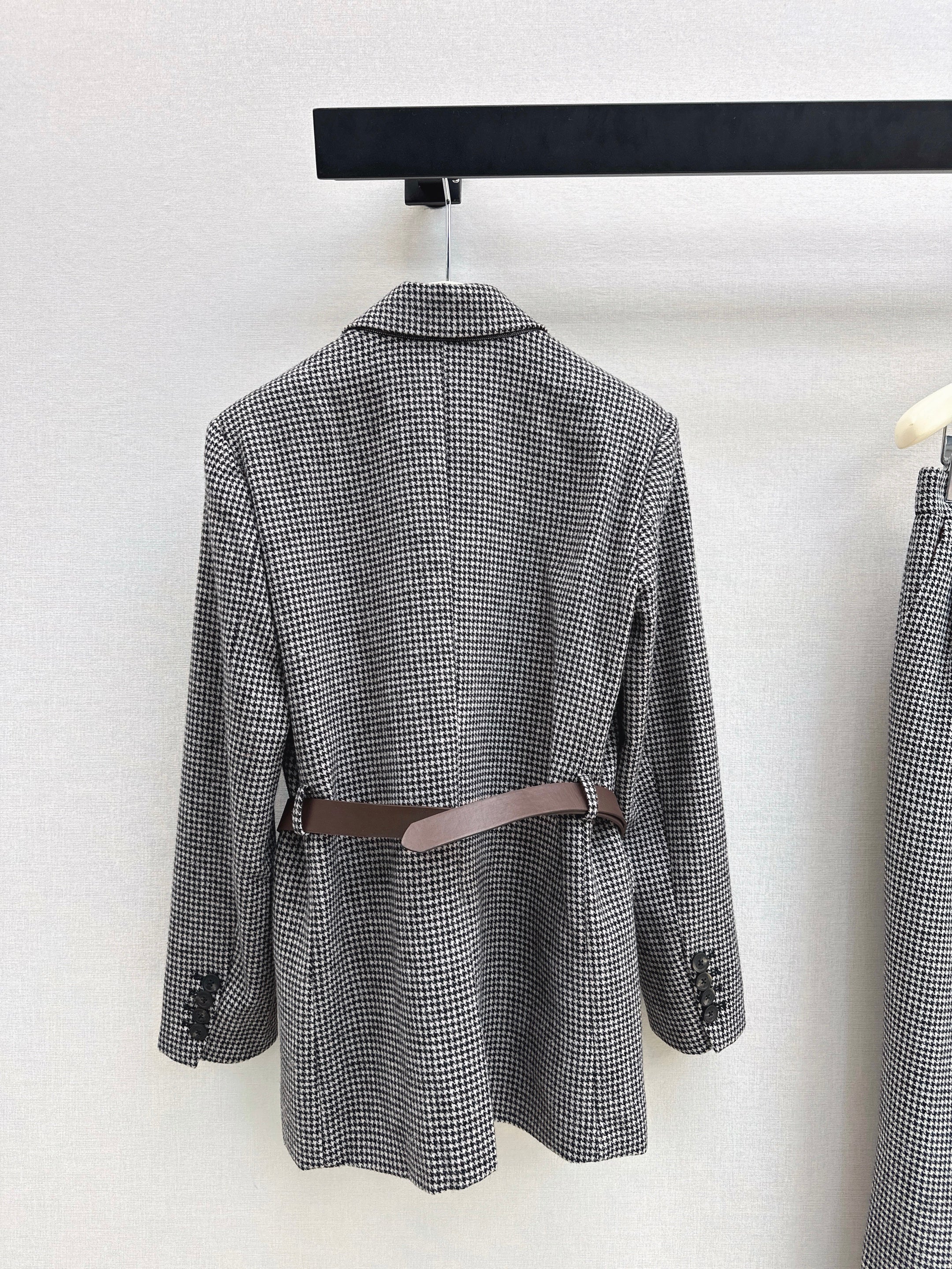 Single-breasted blazer