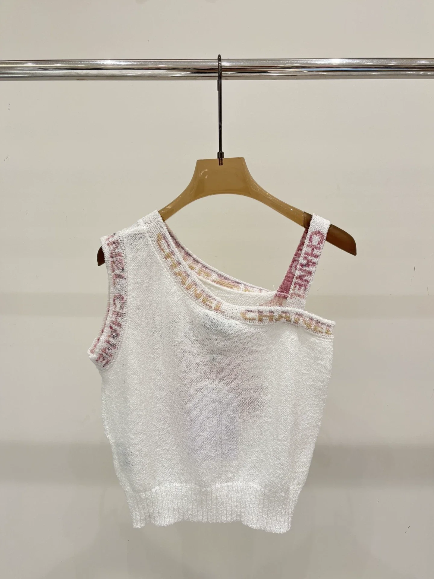 Gradient butterfly vest