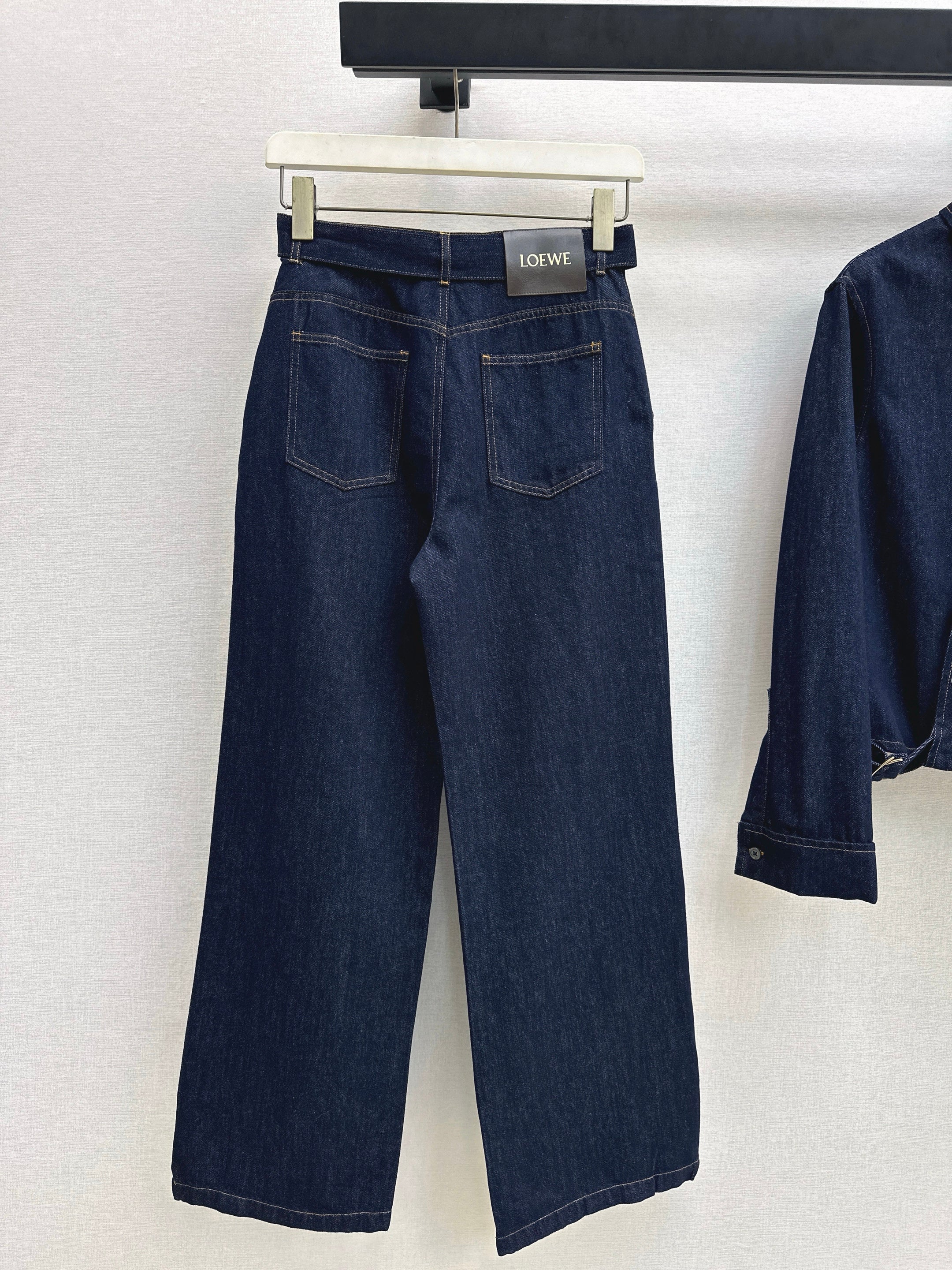 Belt-Decorated Wide-Leg Pants