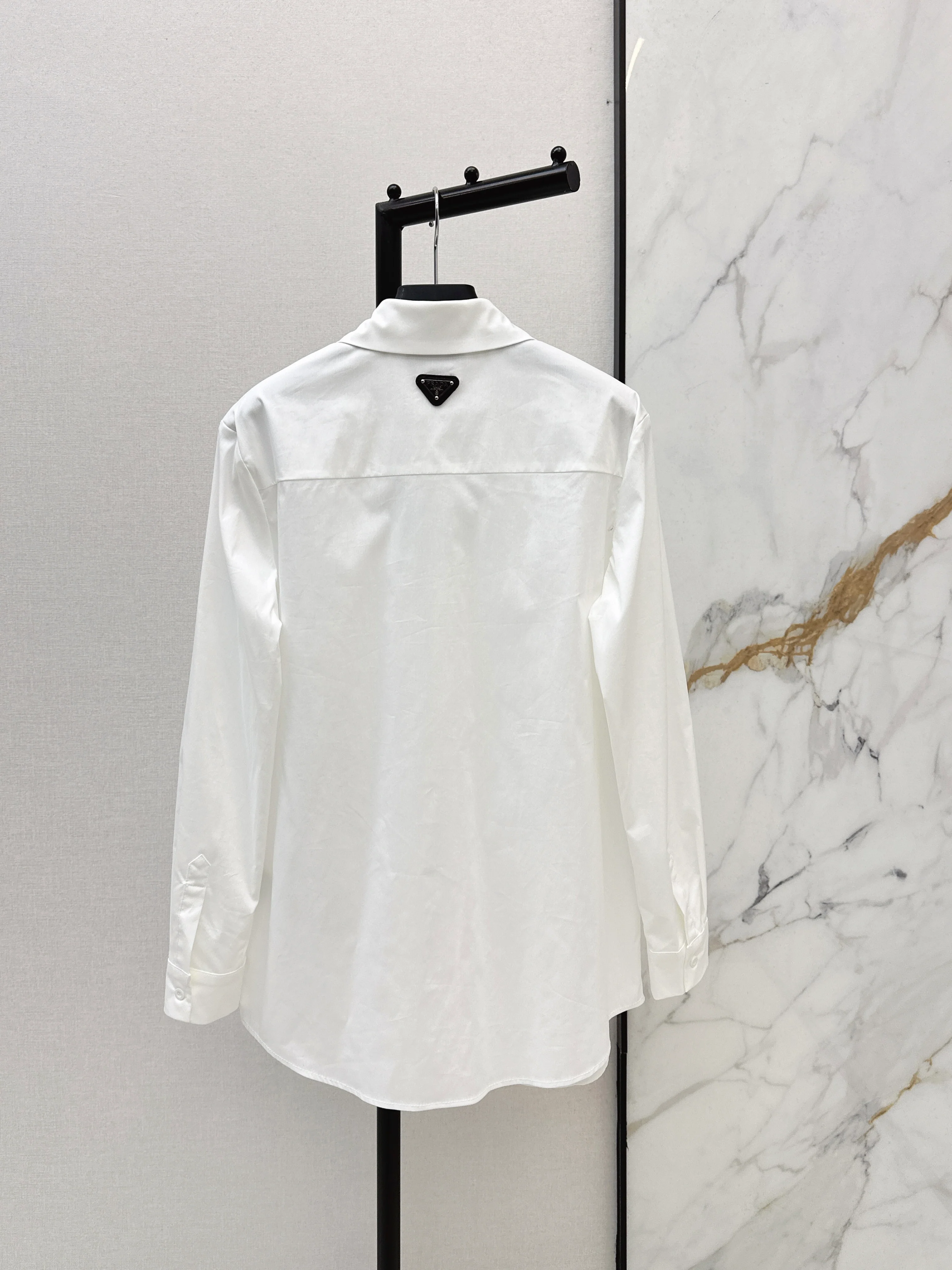 Letter-decorated shirt