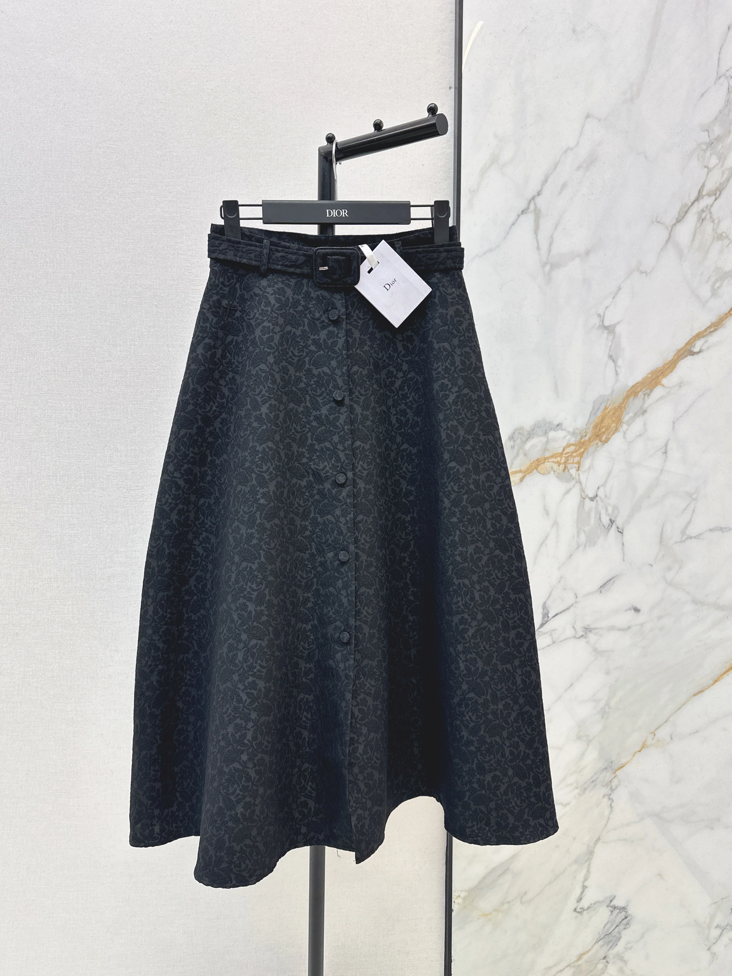 Umbrella-shaped high-waisted midi skirt