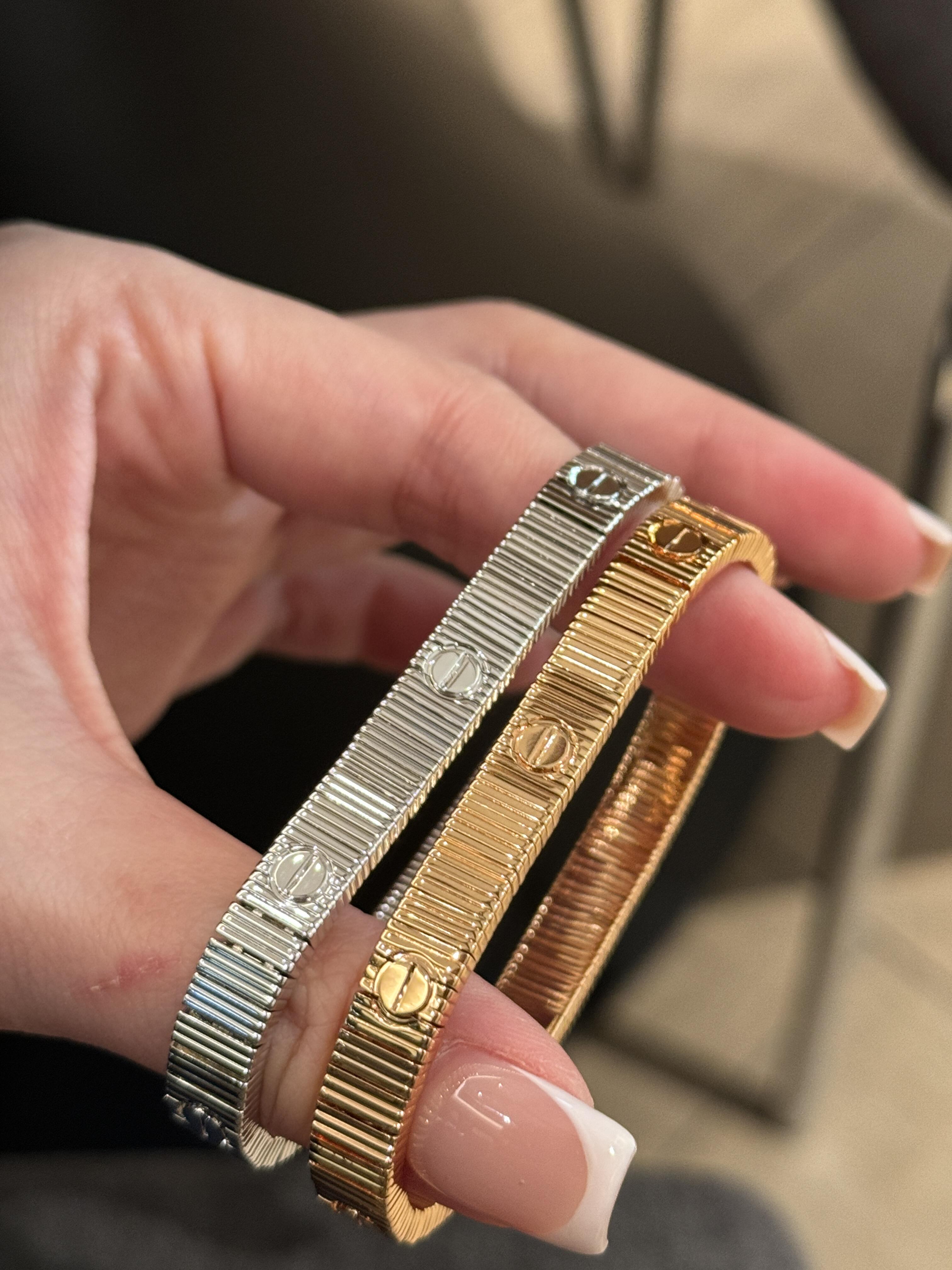 Cartier Love Unlimited Bracelet - Best Replica Jewelry™