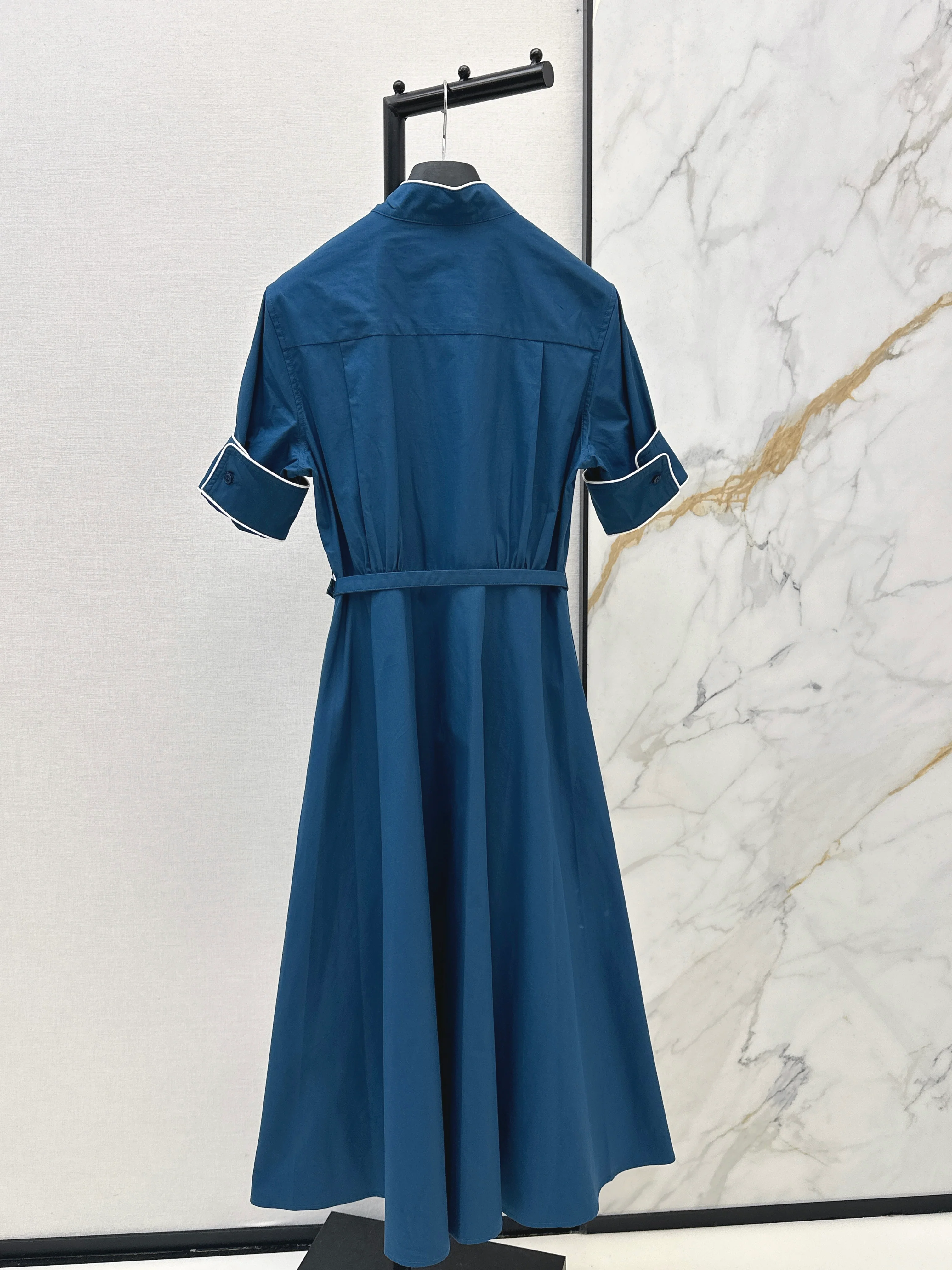 Color-blocked trim dress