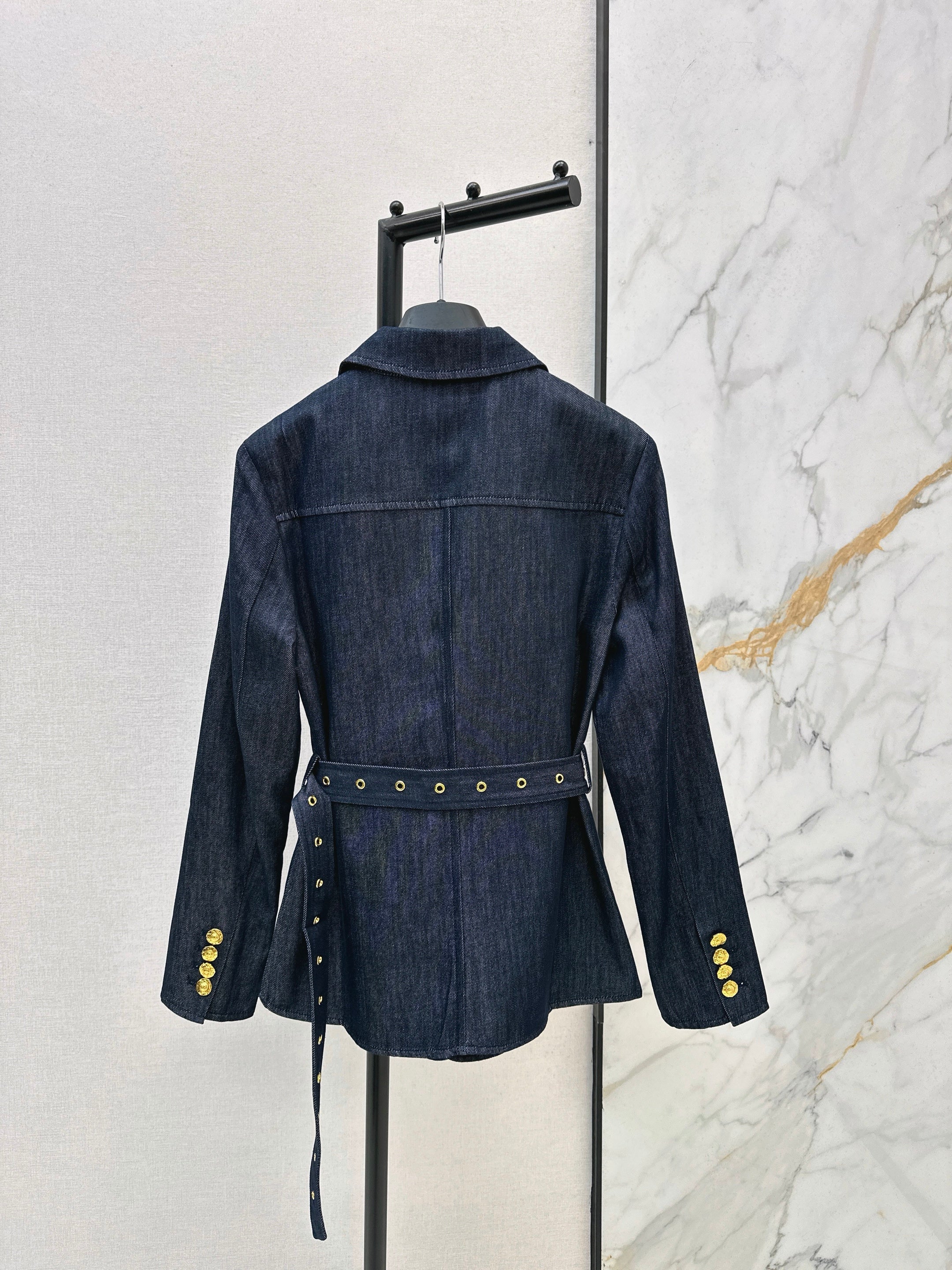 Four-pocket denim jacket
