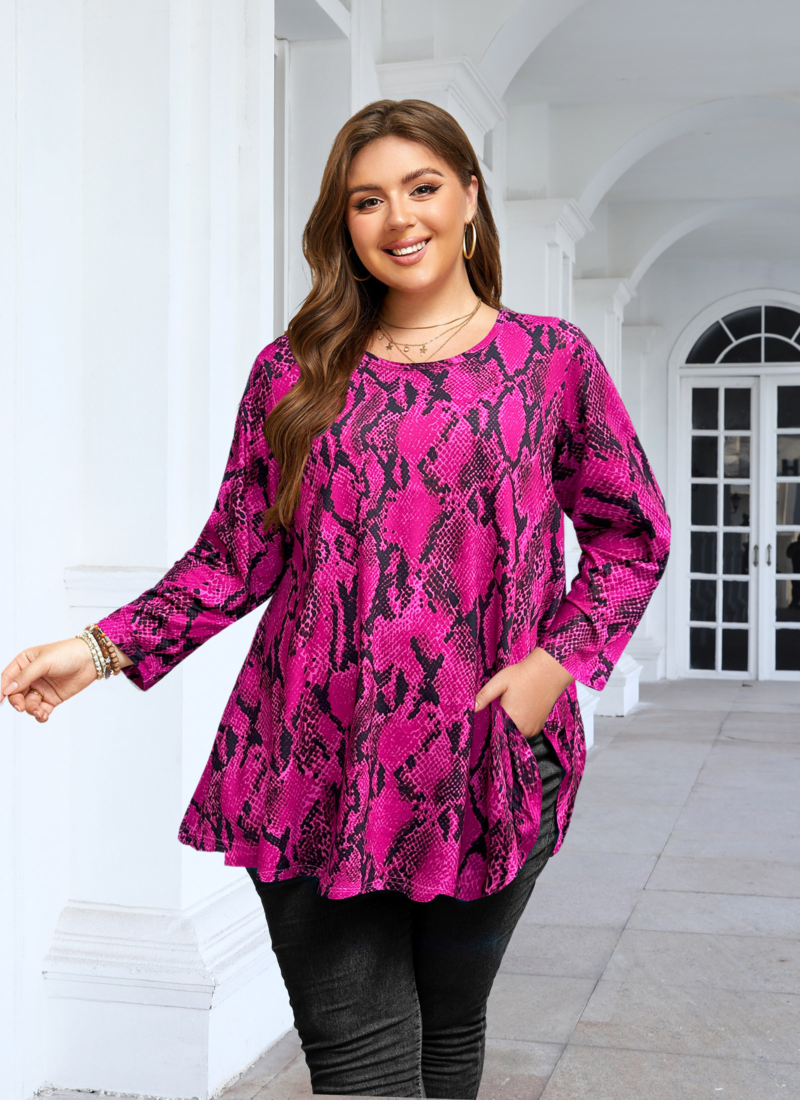 Womens Tunic 3/4 Sleeve Plus Size Tops Crew Neck Swing Flowy Loose Fit T-Shirt Blouses to Wear with Leggings