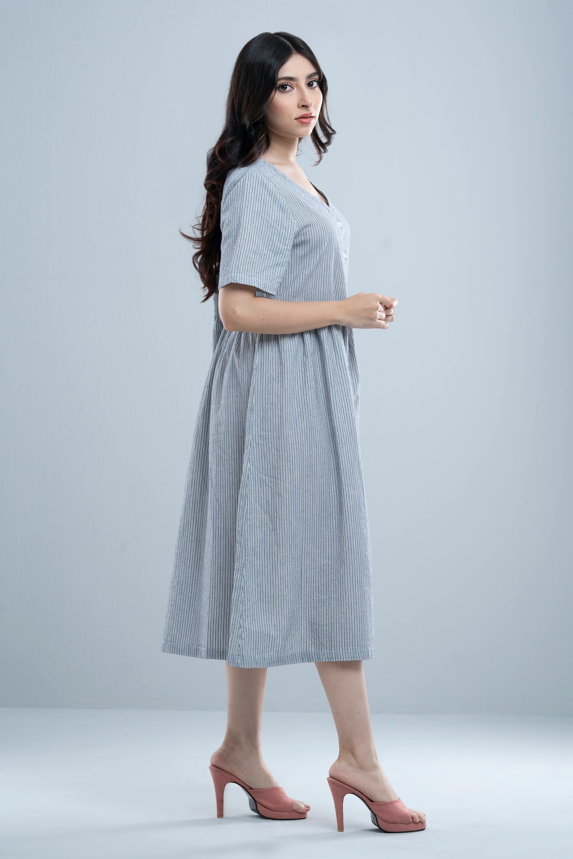 Classic Shirt-Patterned V-Neck Dress - XTXFMF