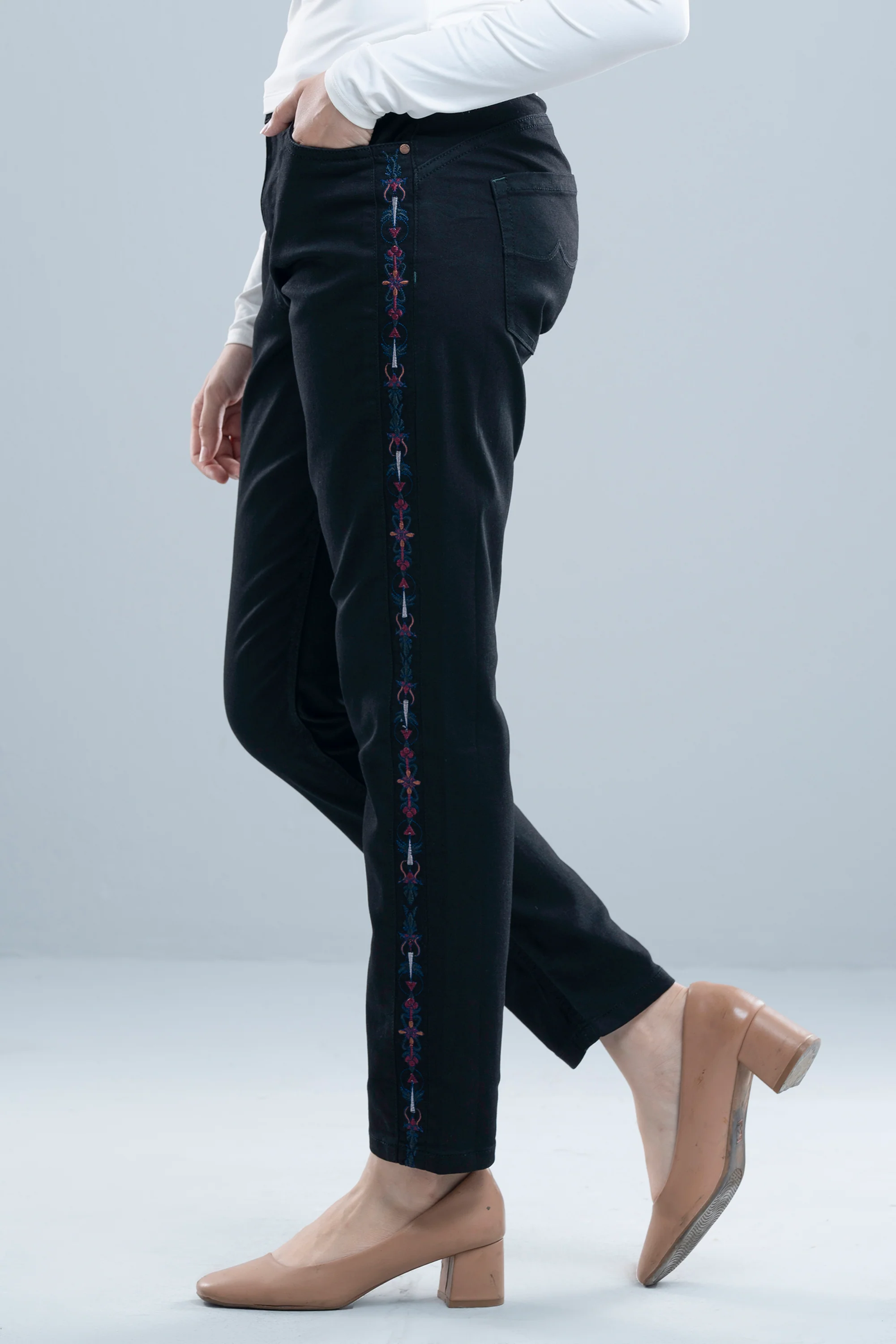 Slim Fit Embroidered Denim - XTXFMF