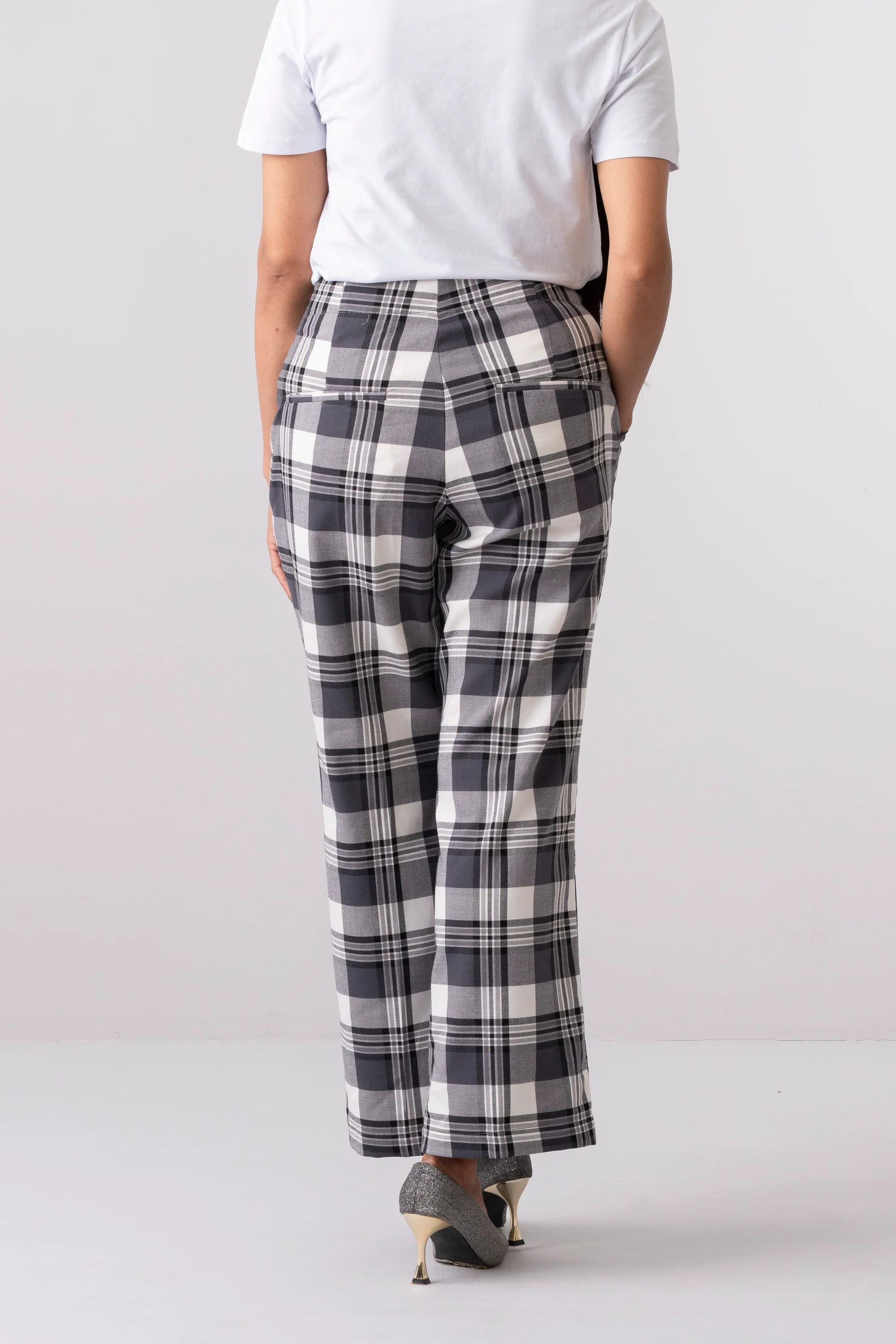 Straight Fit Checkered Twill Pants - XTXFMF