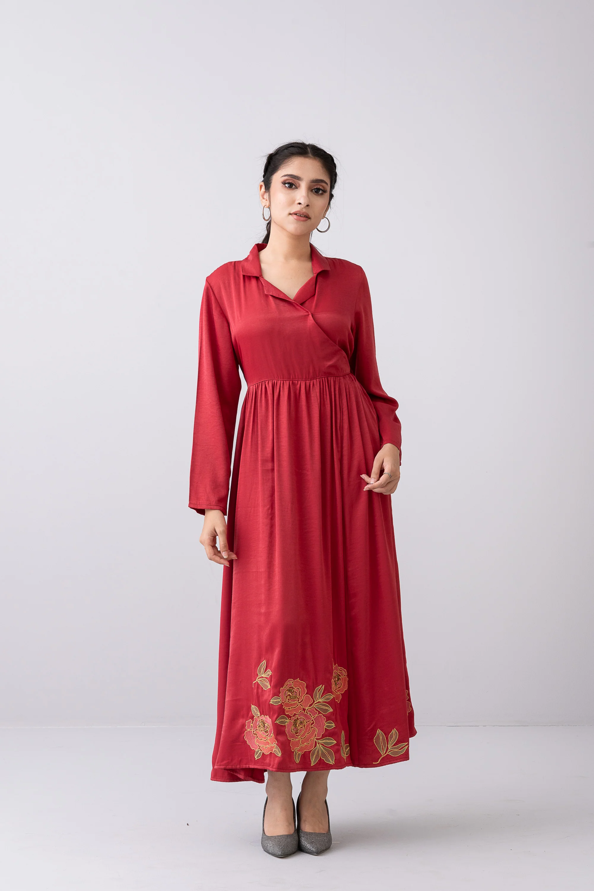 Rose-Detailed Satin Long Dress - XTXFMF