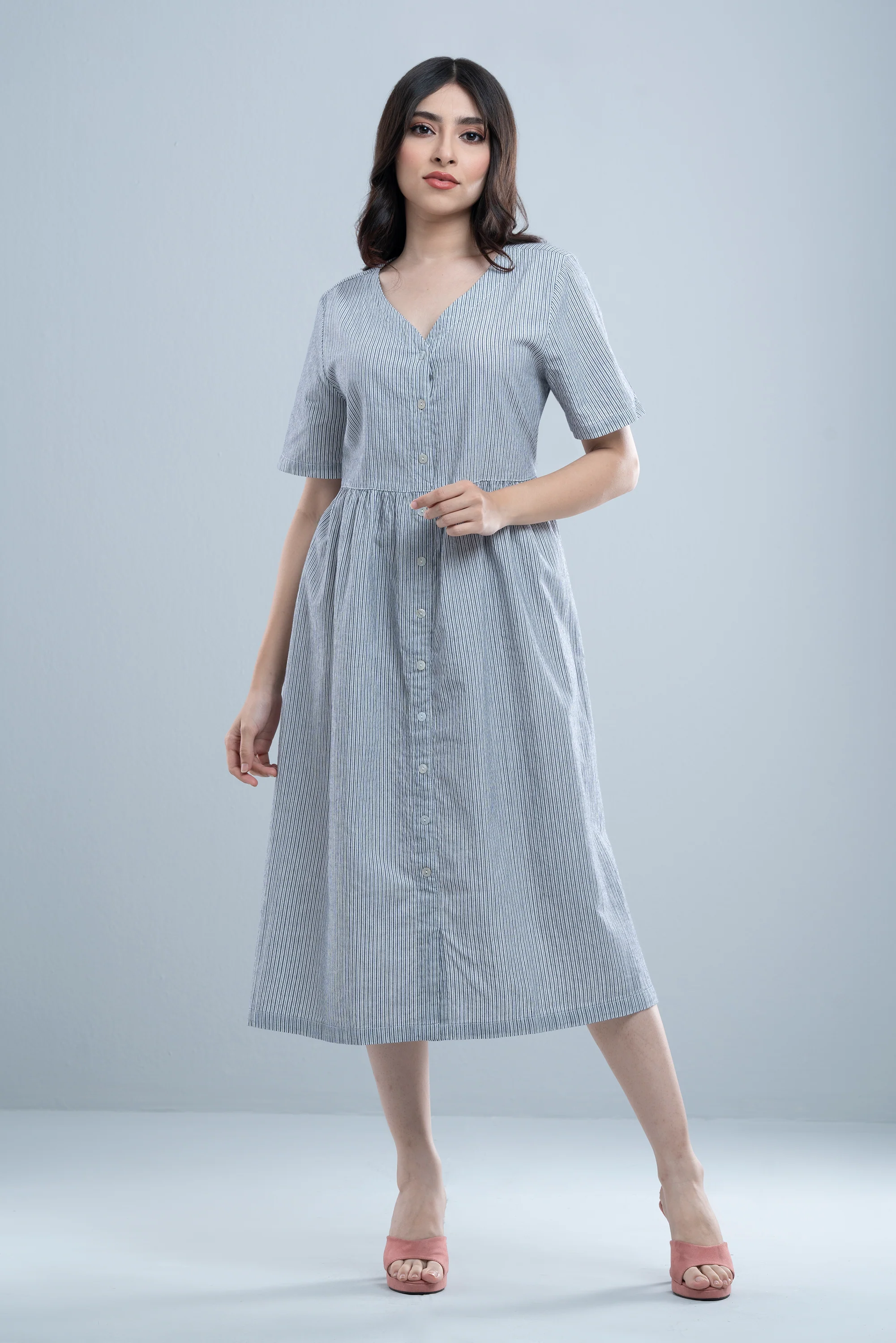 Classic Shirt-Patterned V-Neck Dress - XTXFMF