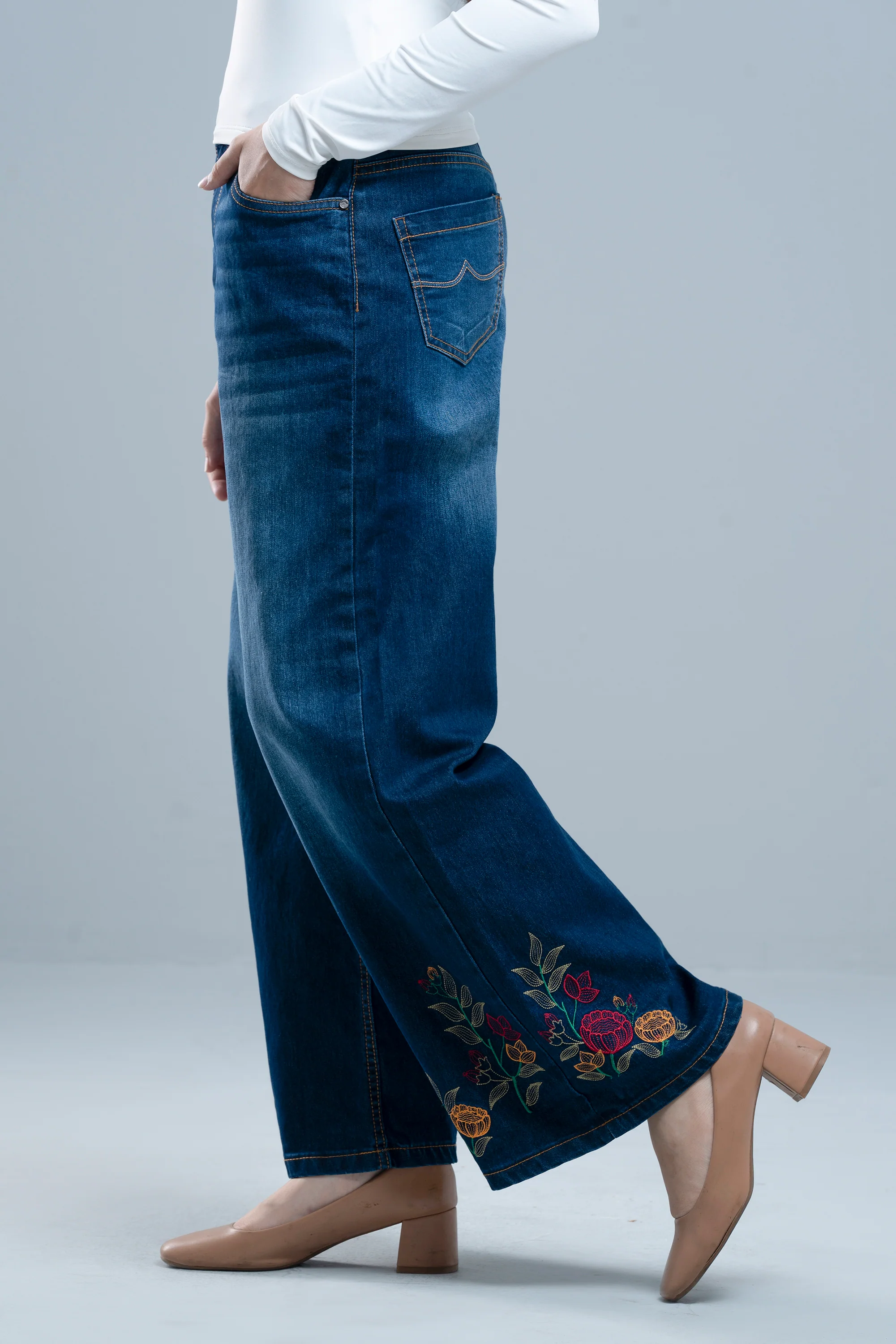 Wide-Leg Embroidered Denim - XTXFMF