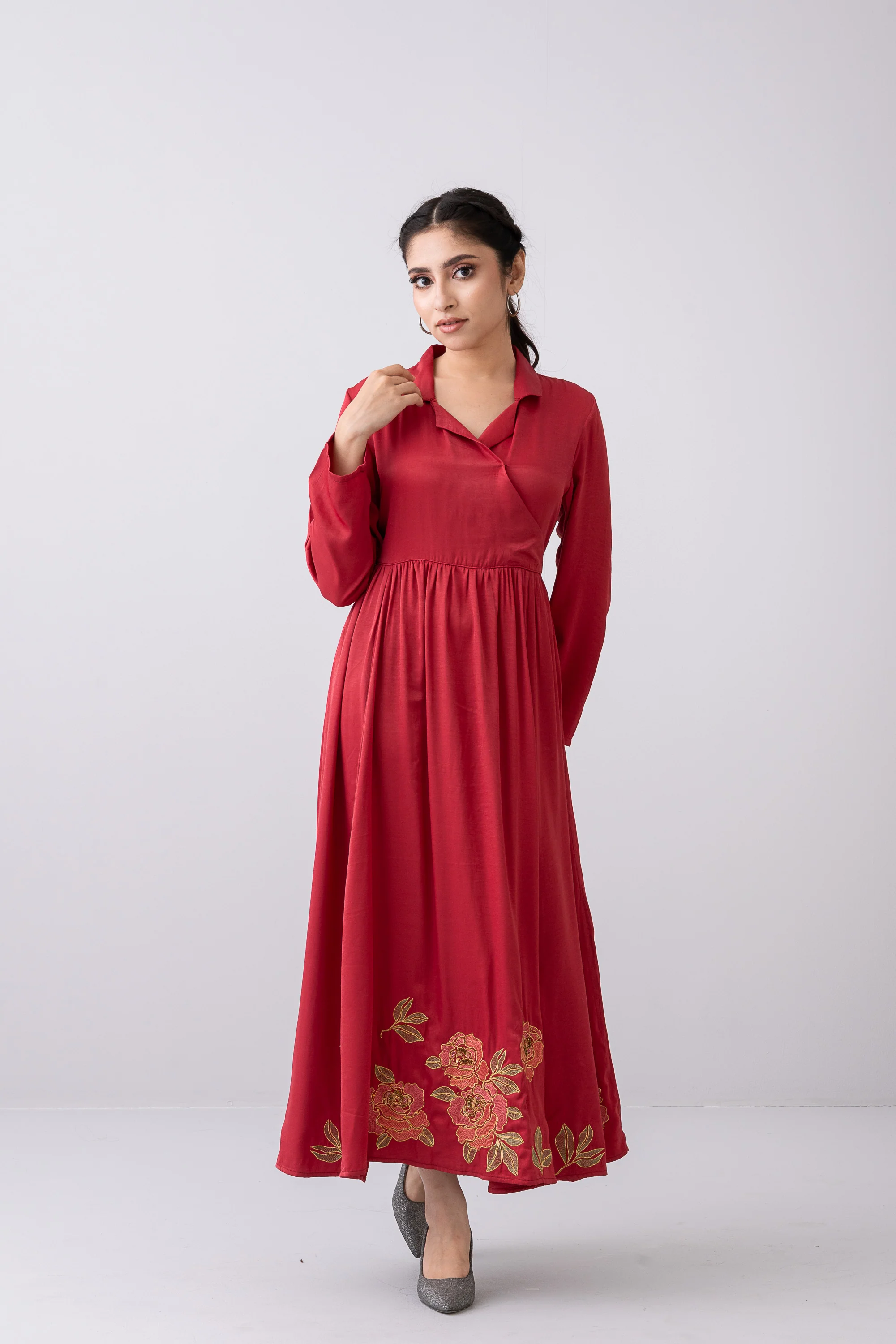 Rose-Detailed Satin Long Dress - XTXFMF