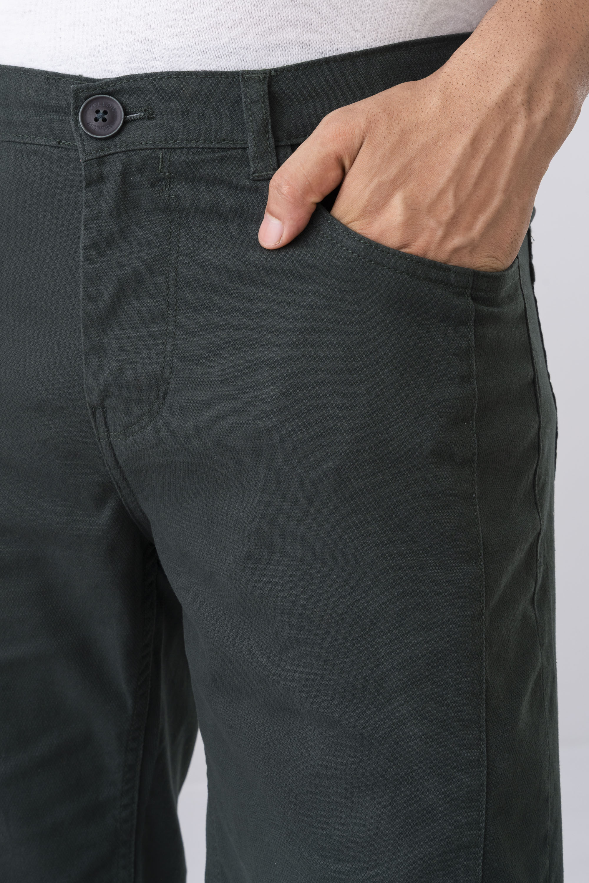 Slim Fit Solid Shorts - XTXFMF