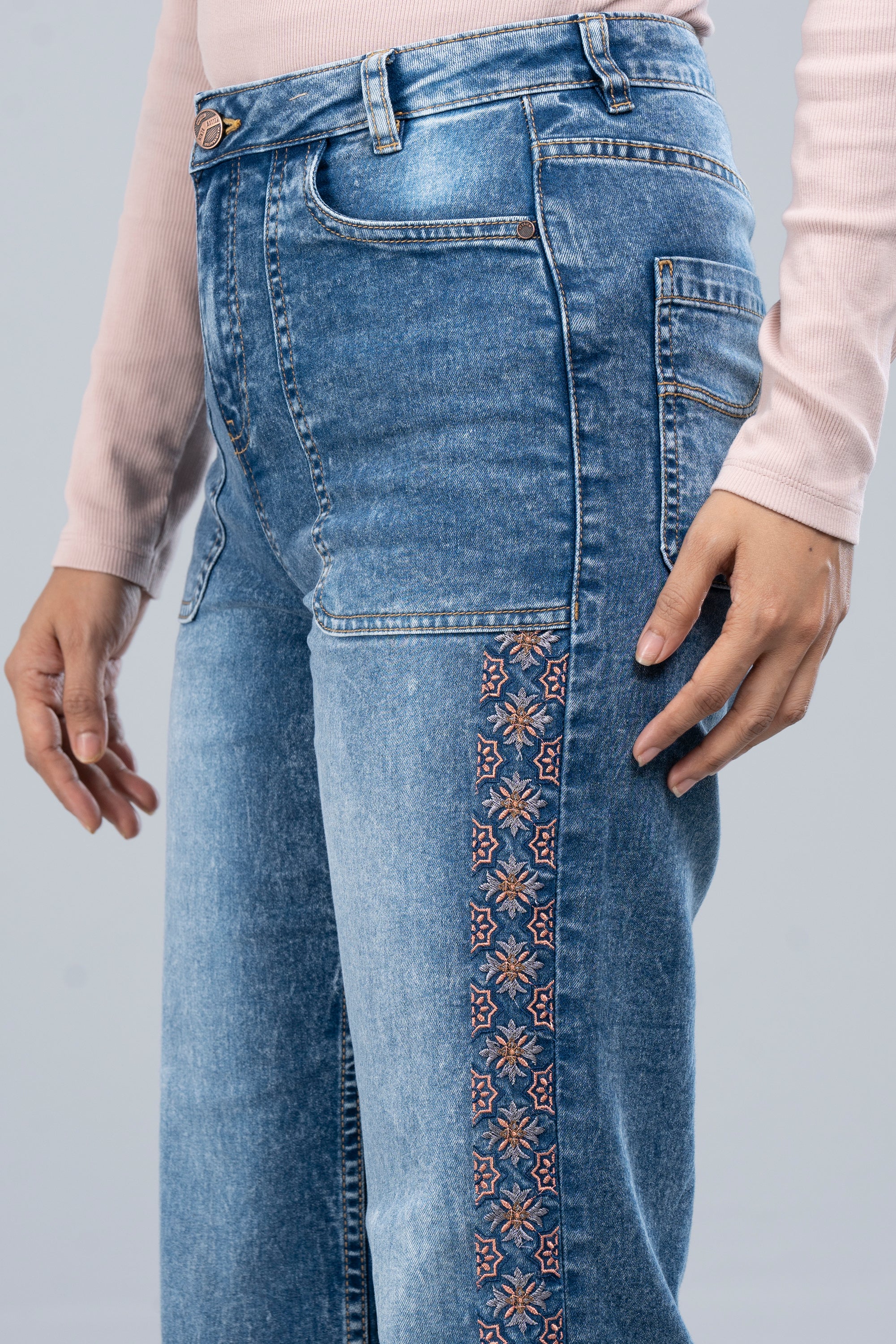 Wide-Leg Embroidered Denim - XTXFMF