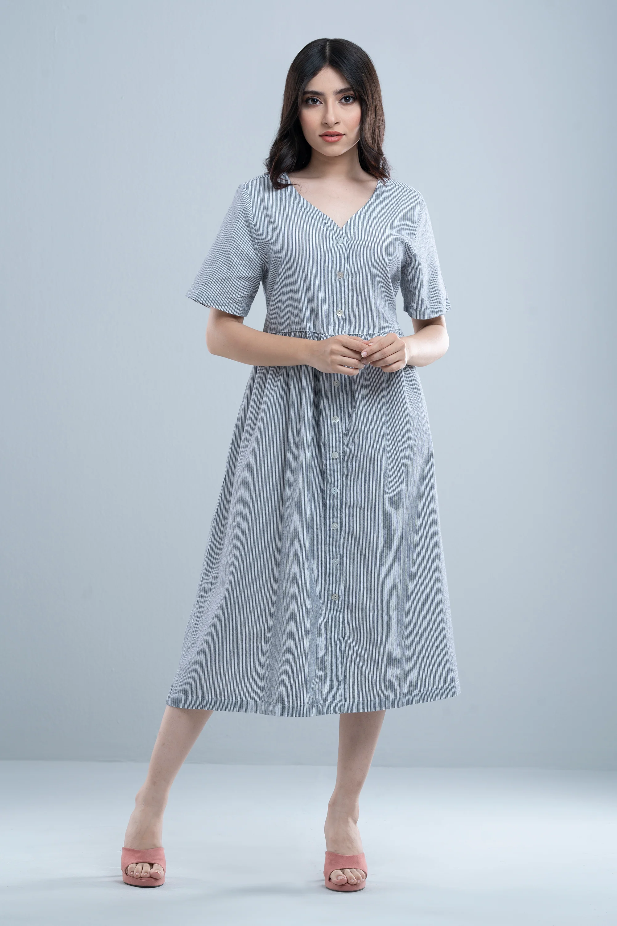 Classic Shirt-Patterned V-Neck Dress - XTXFMF