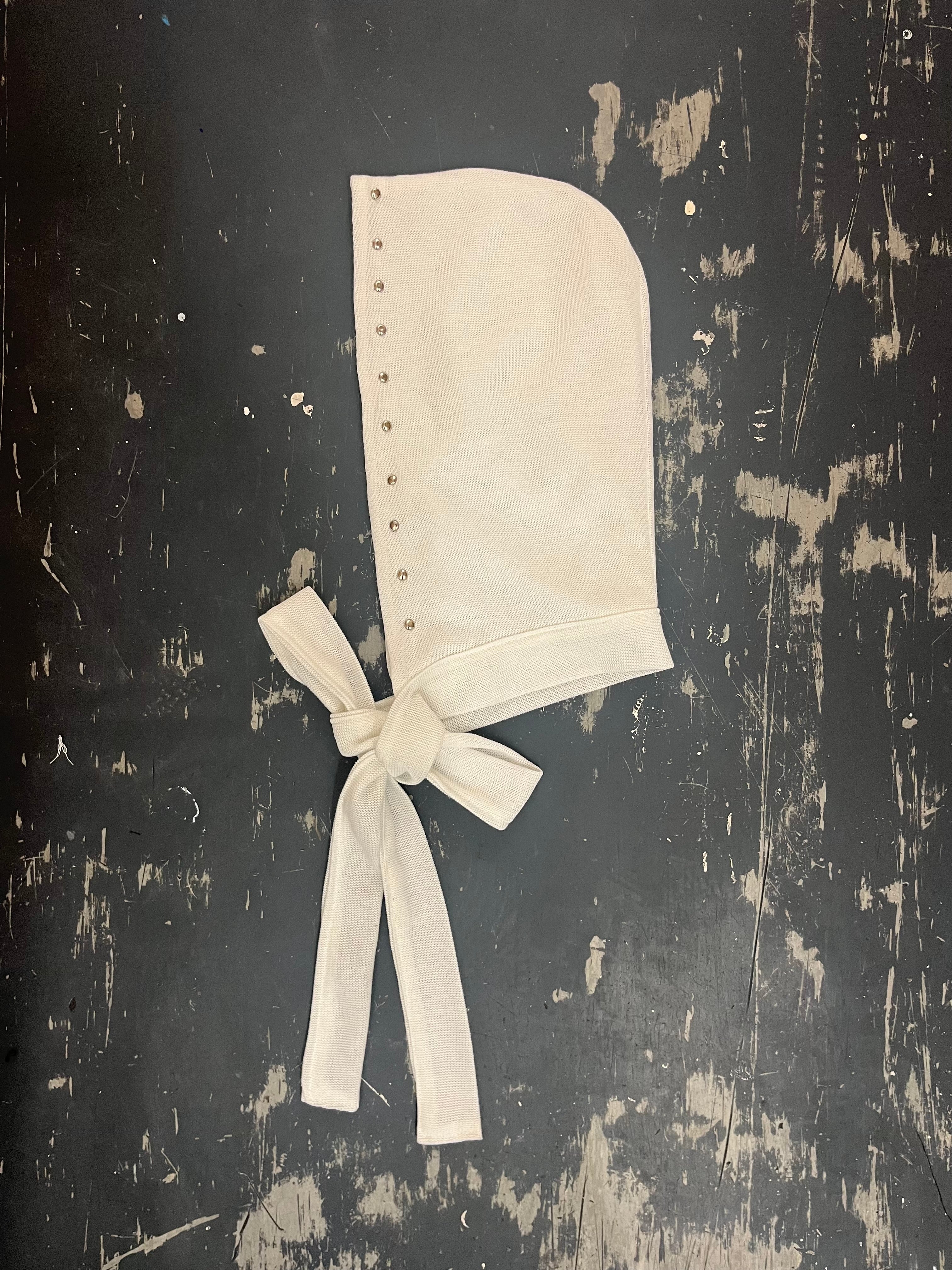 White Knit Studded Bonnet - XTXFMF