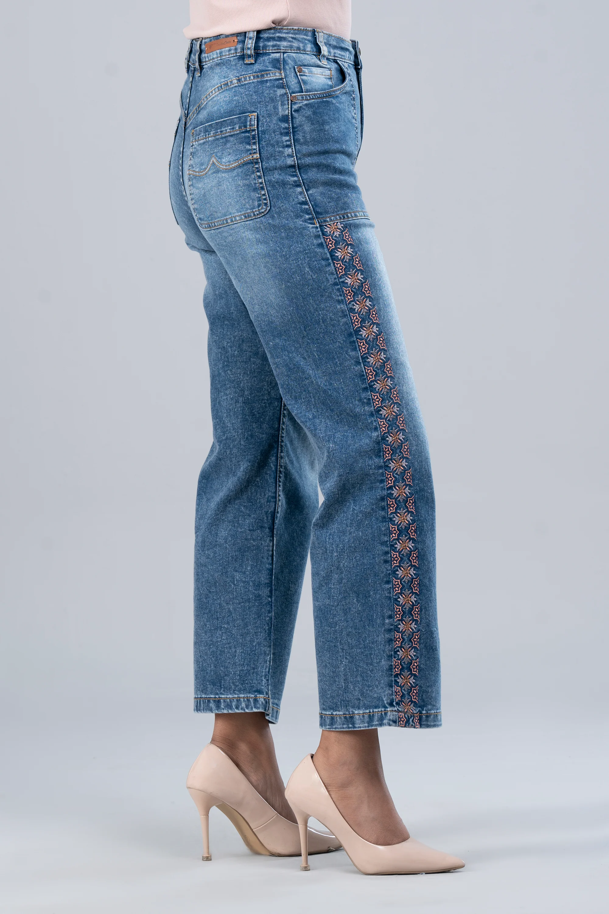 Wide-Leg Embroidered Denim - XTXFMF
