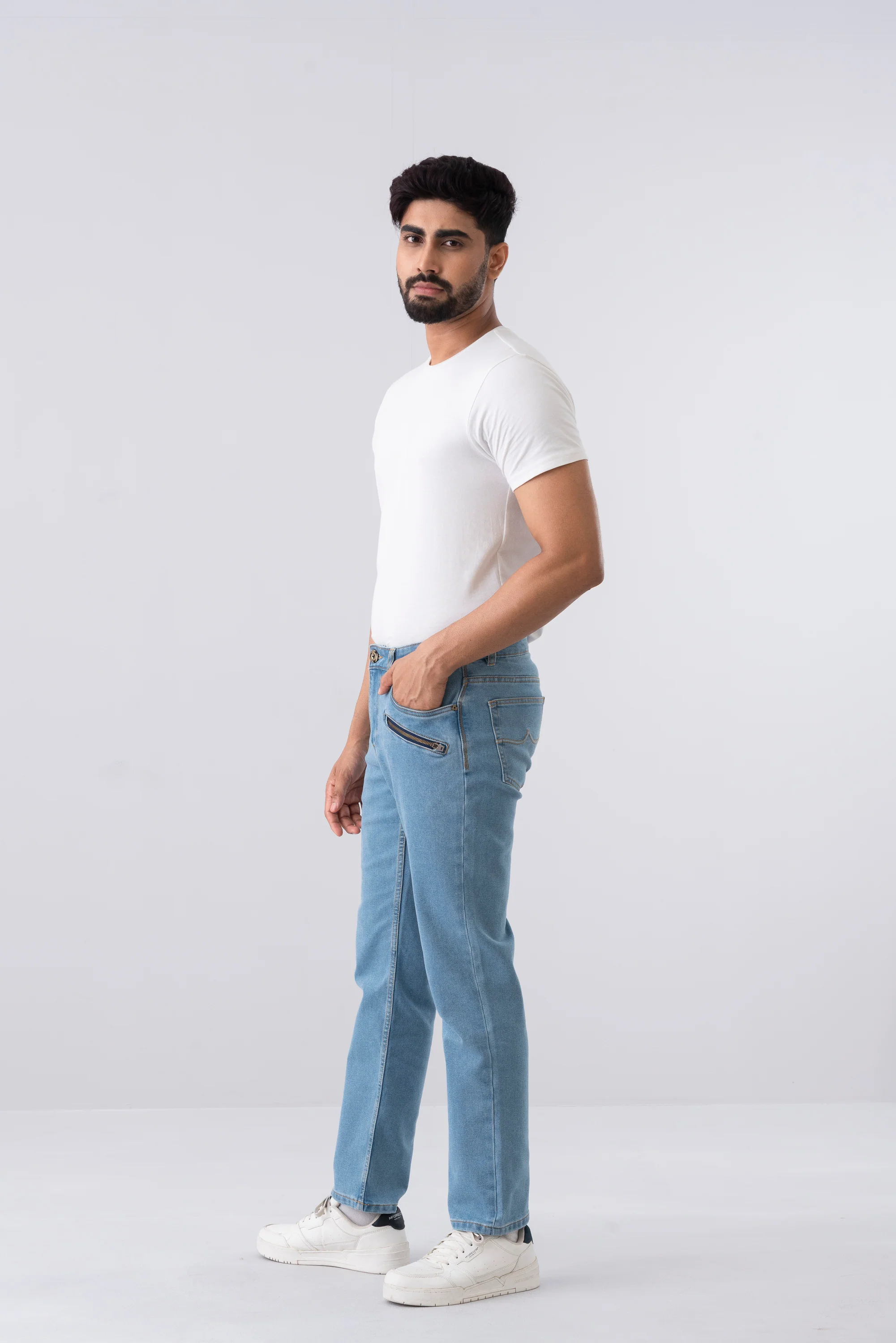 Straight Fit Sky Blue Jeans - XTXFMF