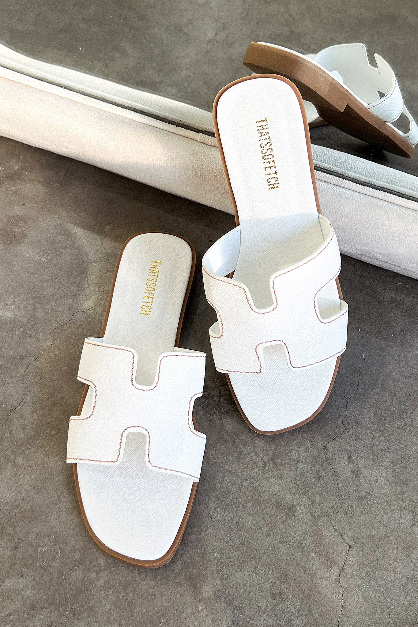 Valia Slides - White - XTXFMF