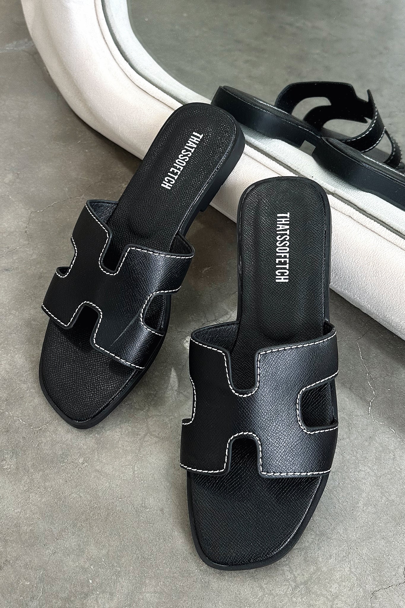 Valia Slides - Black - XTXFMF