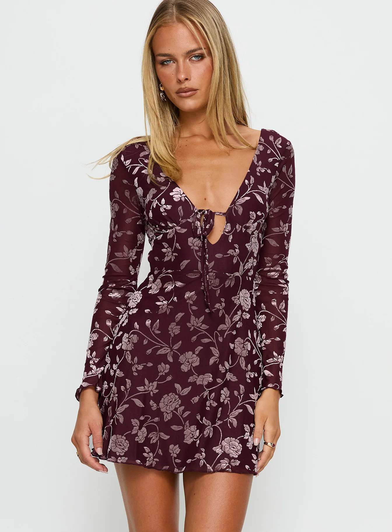 Raylena Long Sleeve V-neck Mini Dress Burgundy Floral - XTXFMF