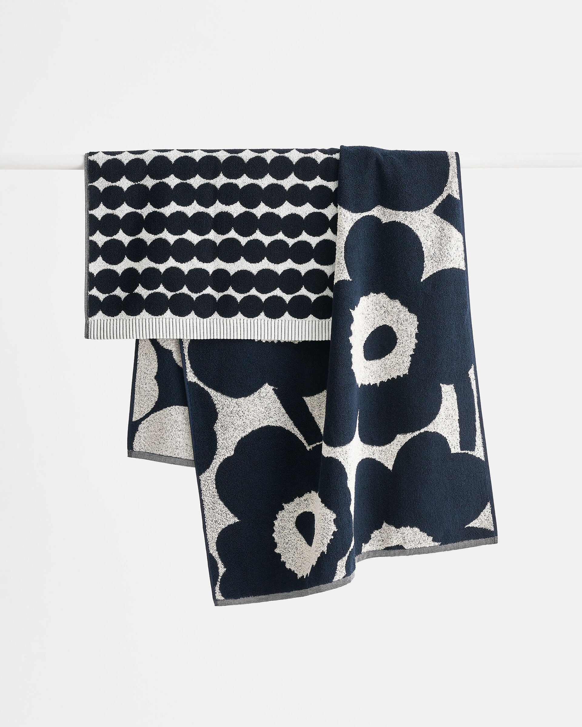 Marimekko Unikko bath towel | Marimekko Outlet