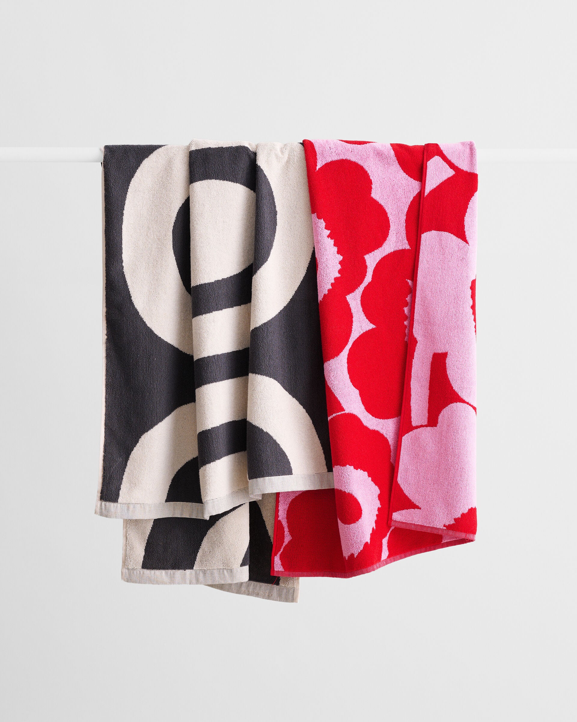 Marimekko Unikko bath towel | Marimekko Outlet