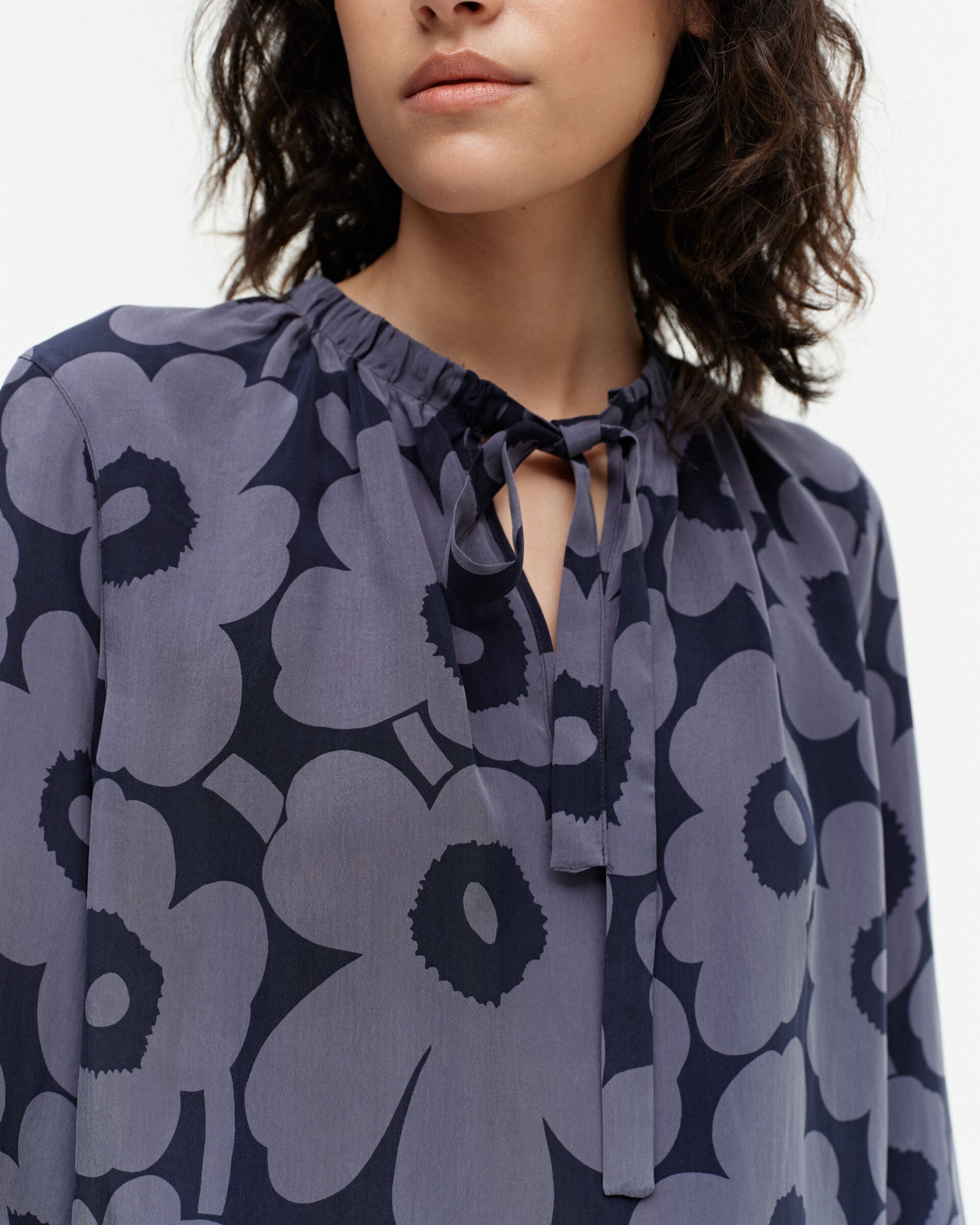 Marimekko Sorina Unikko cupro blouse | Marimekko Outlet