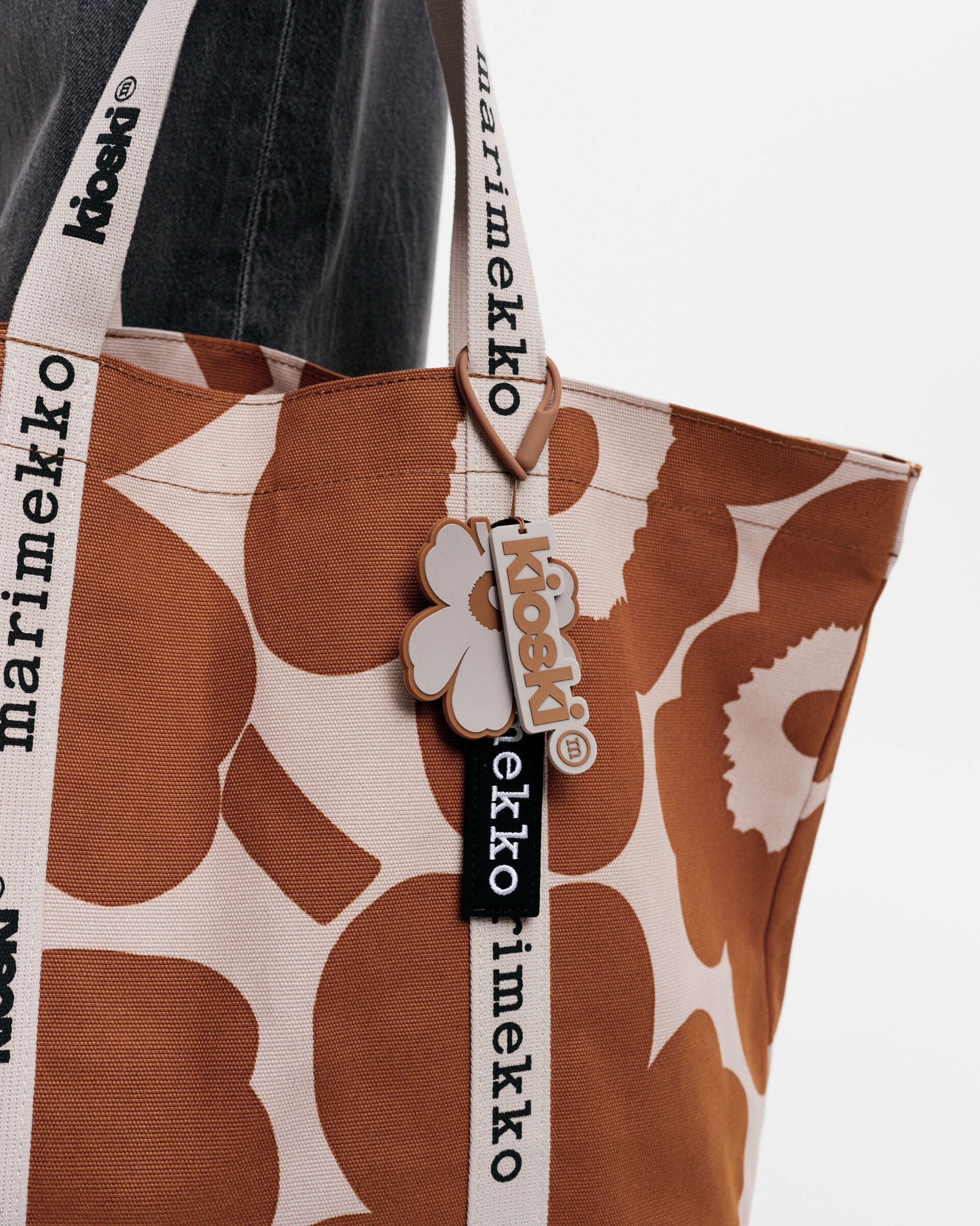 Marimekko Viisaus Unikko key chain | Marimekko Outlet