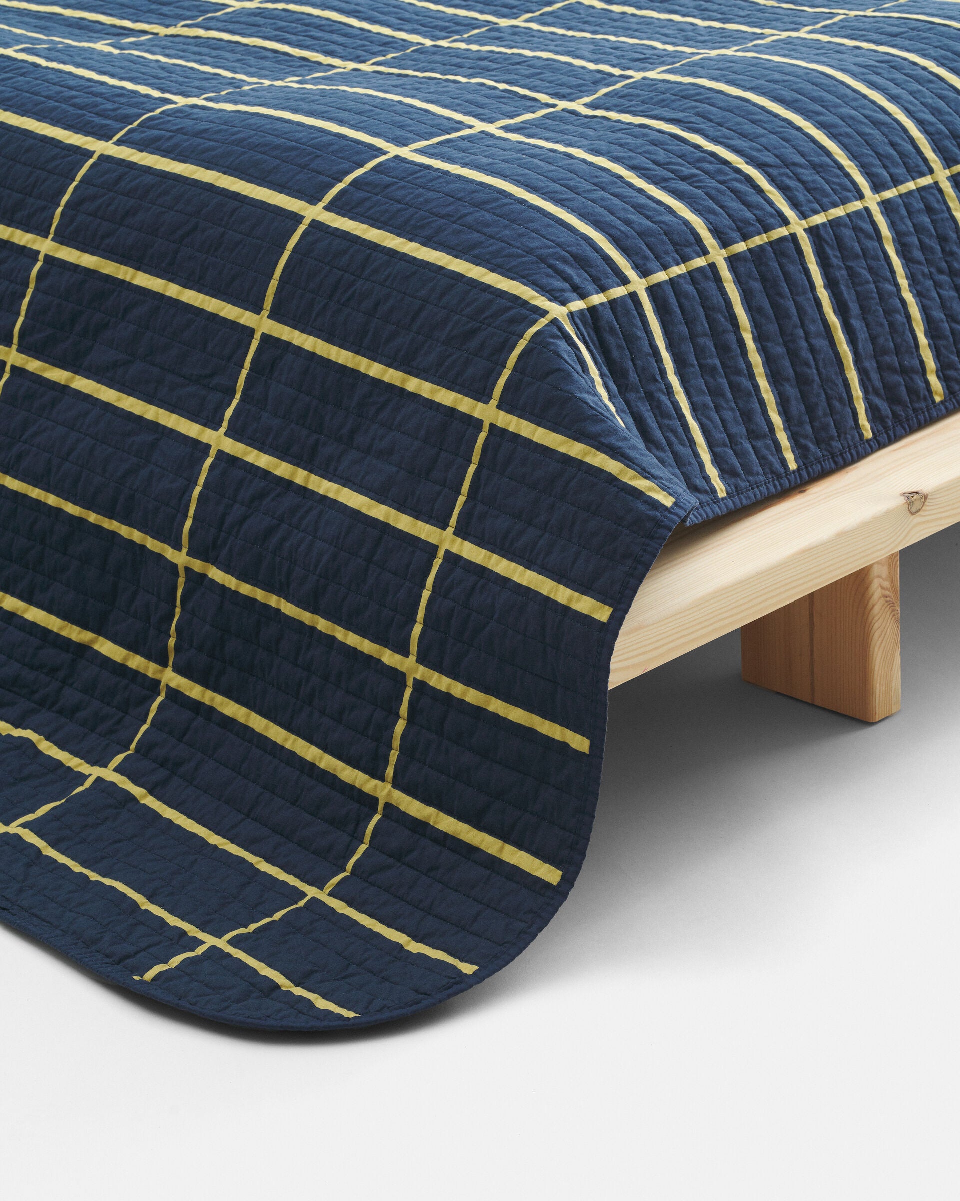 Marimekko Tiiliskivi bedspread | Marimekko Outlet