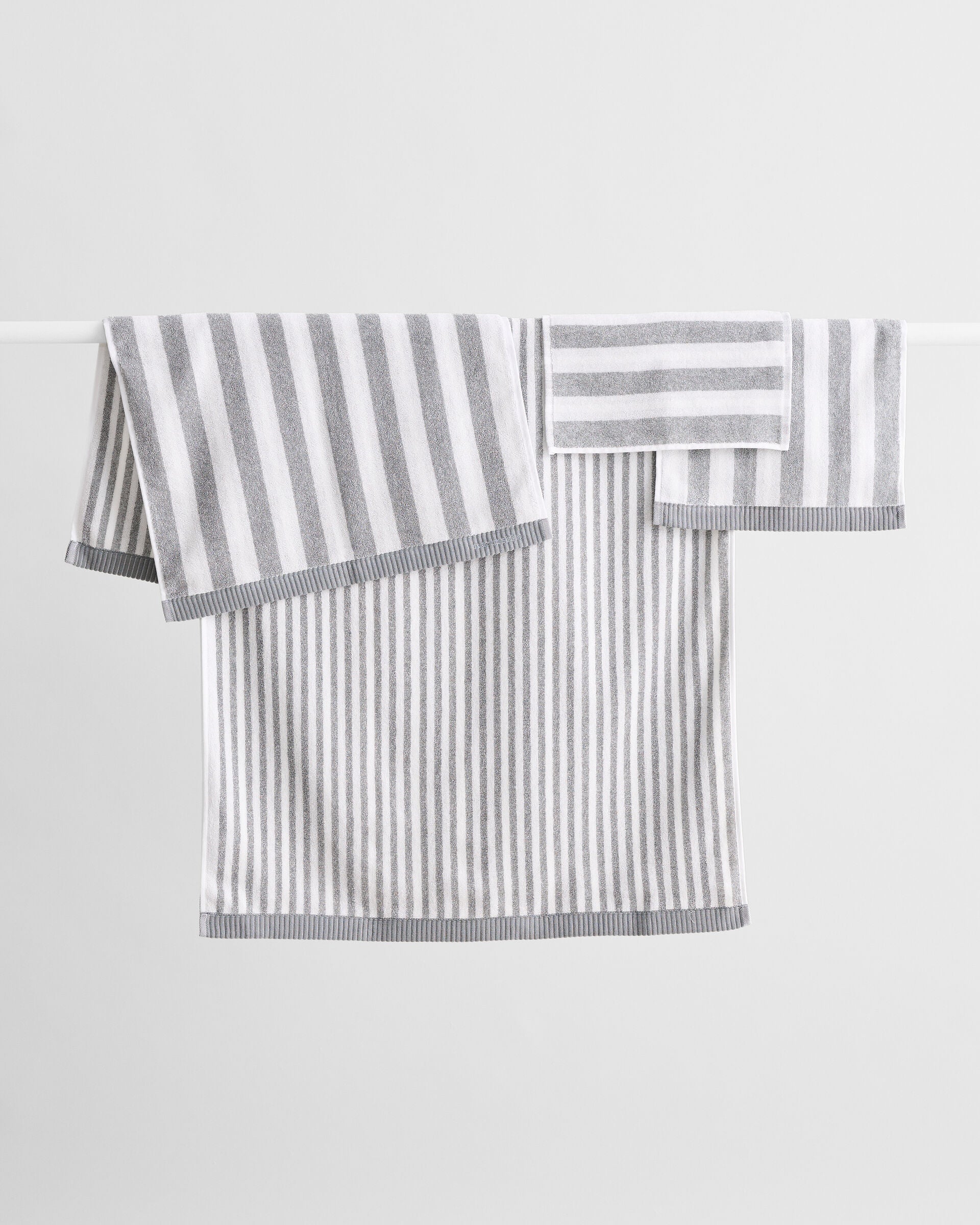 Marimekko Kaksi Raitaa guest towel | Marimekko Outlet