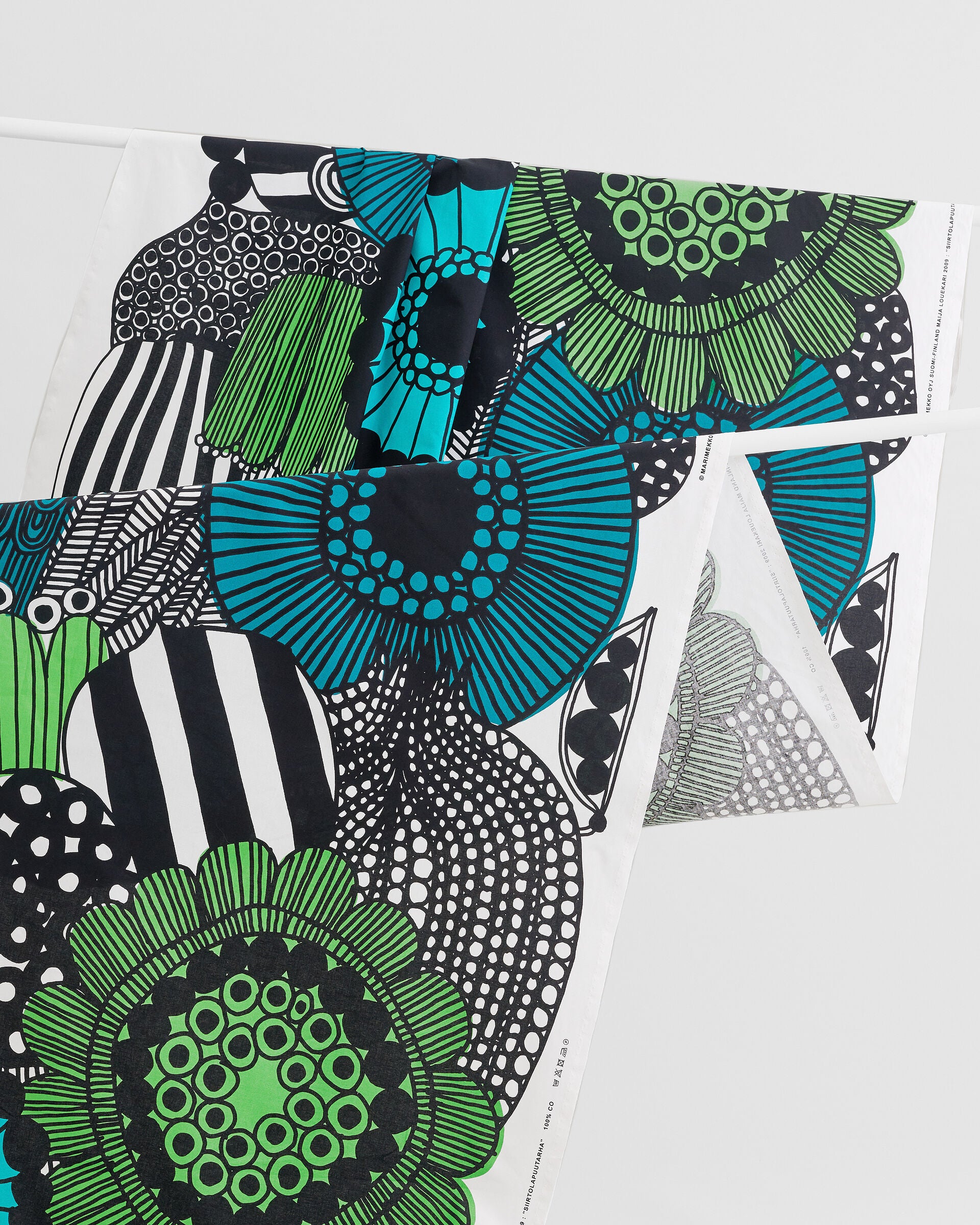 Marimekko Siirtolapuutarha cotton fabric | Marimekko Outlet
