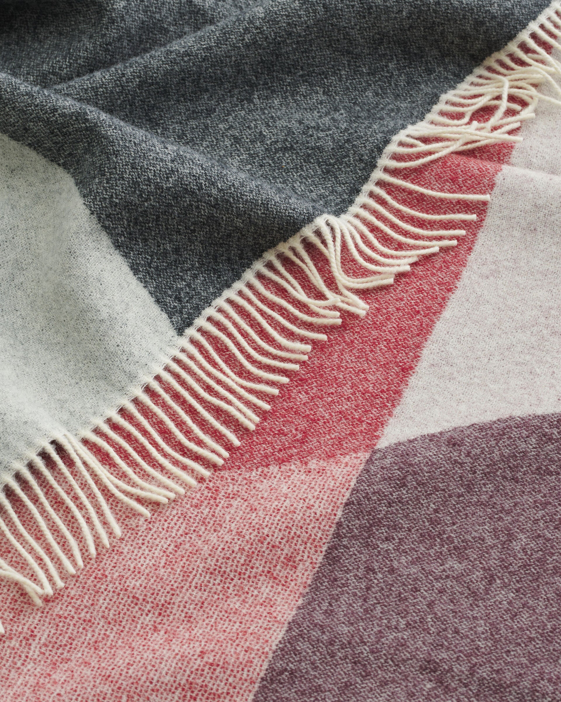Marimekko Sambara throw blanket | Marimekko Outlet