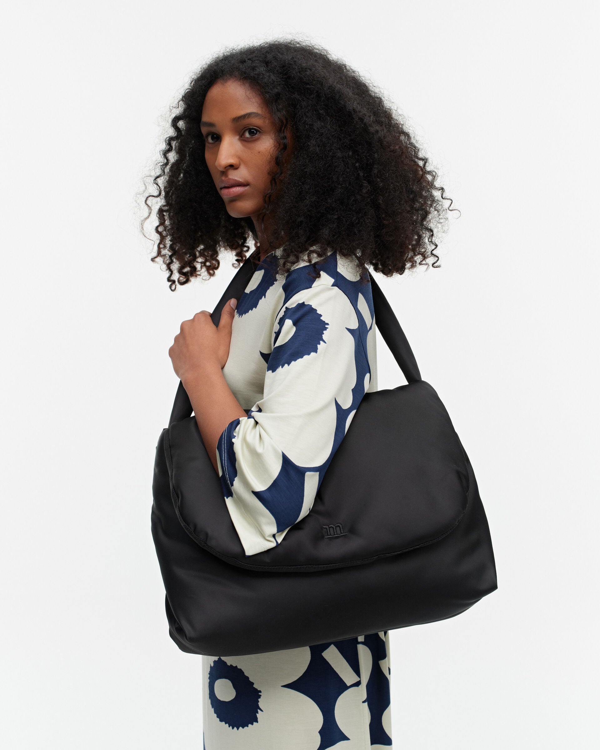 Marimekko Messenger Pillow Solid shoulderbag | Marimekko Outlet