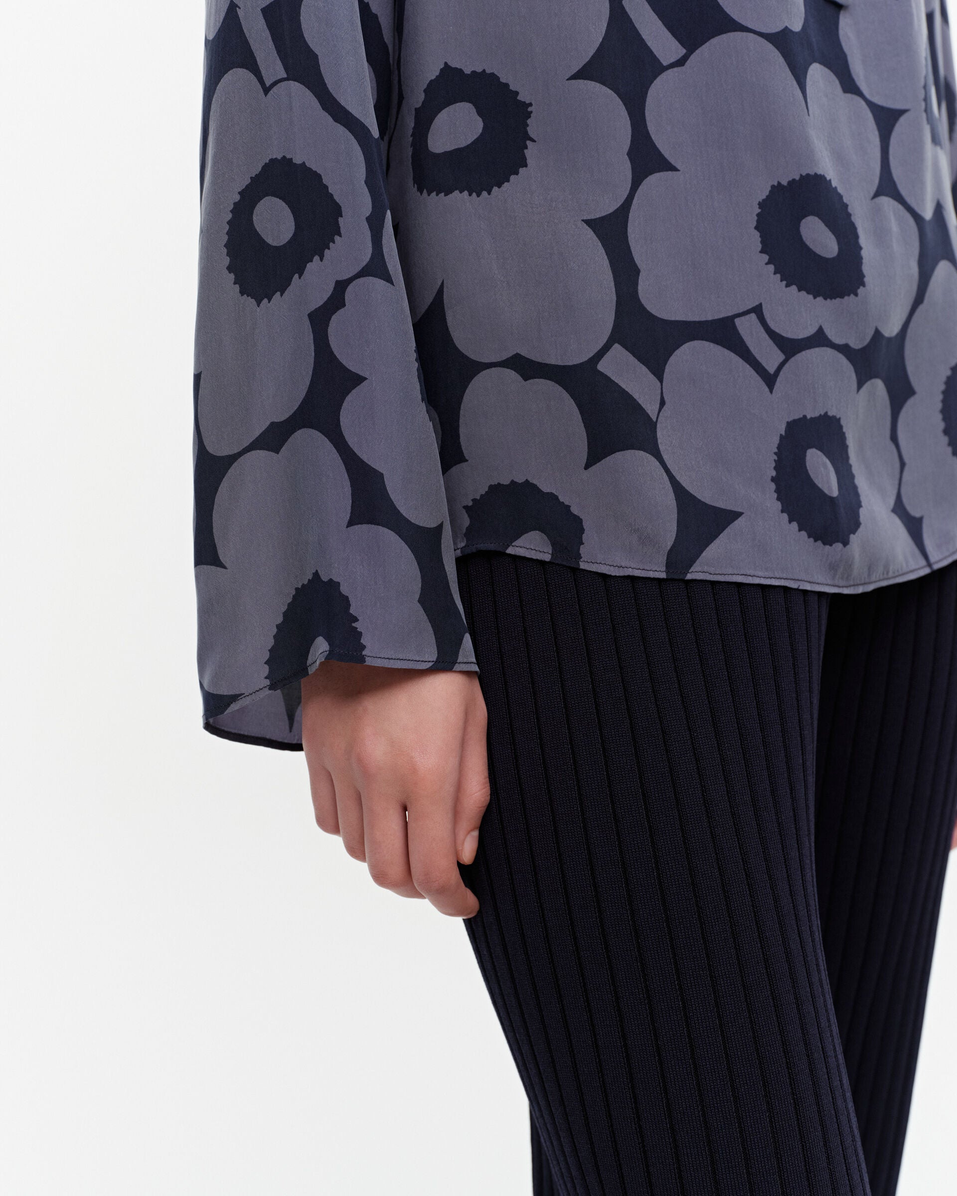 Marimekko Sorina Unikko cupro blouse | Marimekko Outlet