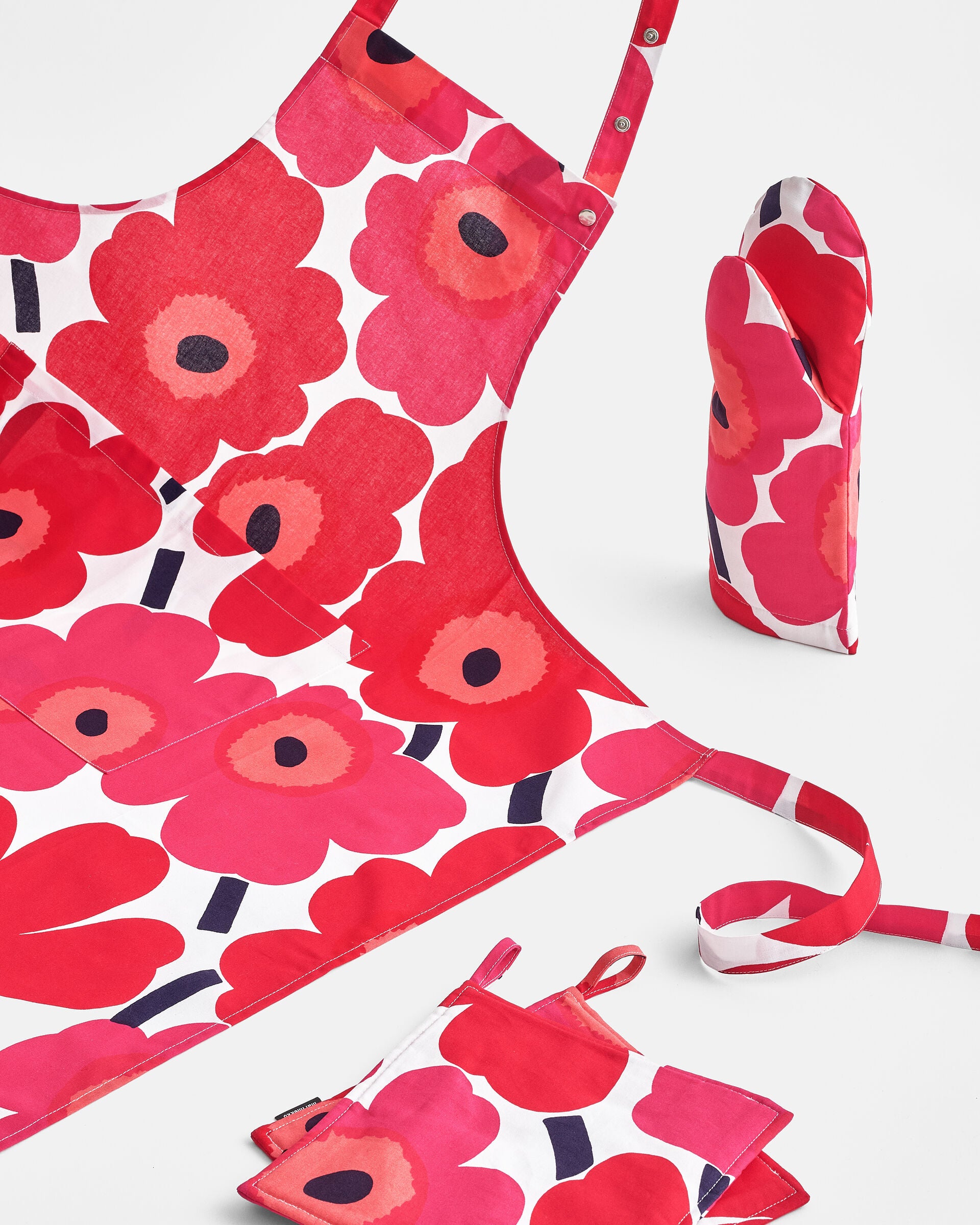 Marimekko Pieni Unikko apron | Marimekko Outlet
