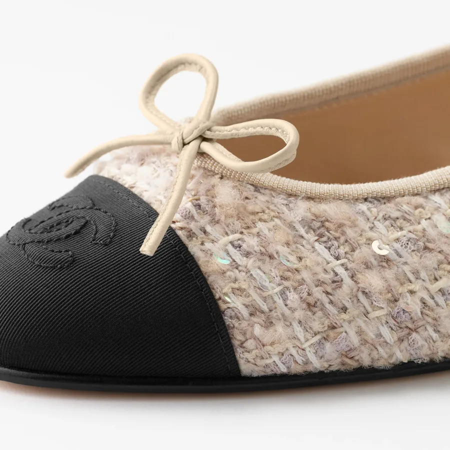 Chanel Twill soft woolen and satin beige, pale yellow, milky white and black flat shoes Ballet  Shoes