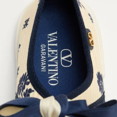 VALENTINO BAY BY BAY Ladies floral fabric ballet flats