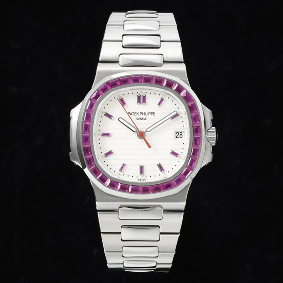 PATEK PHILIPPE-NAUTILUS-ref.5711-113P-01-40mm