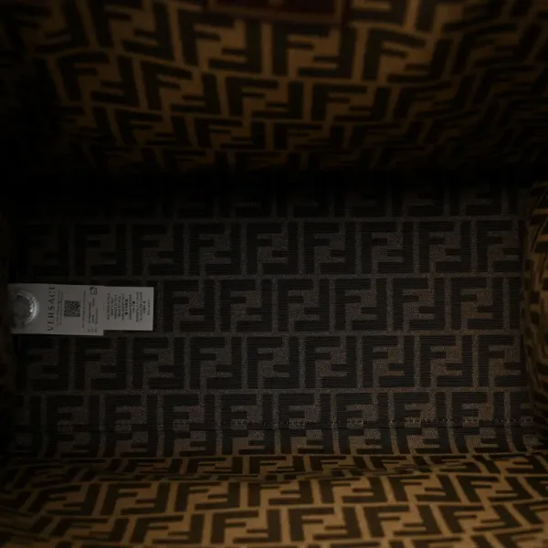 Fendi Large Fendace FF Medusa Studded Fendi Sunshine Shopper Tote (F x V) Marrone/Fuxia Jacquard Fabric, Calfskin Leather, & Plexiglass Gold Hardware - Image 7