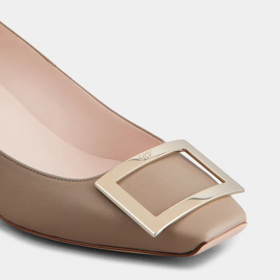 Roger Vivier Trompette Pumps High Heels In Beige Leather With Metal Buckle (Heel Height 4.5cm)