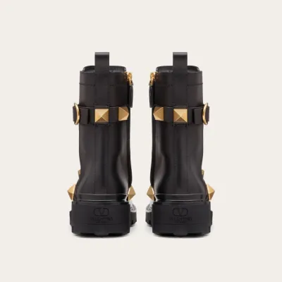 VALENTINO ROMAN STUD Calf leather ankle boots with same colour rivets (heel height: 4cm)