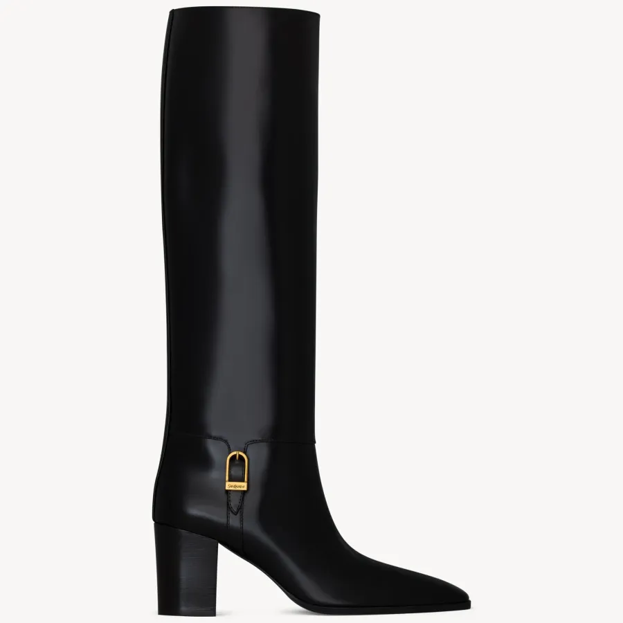 Yves Saint Laurent Sleek leather boots